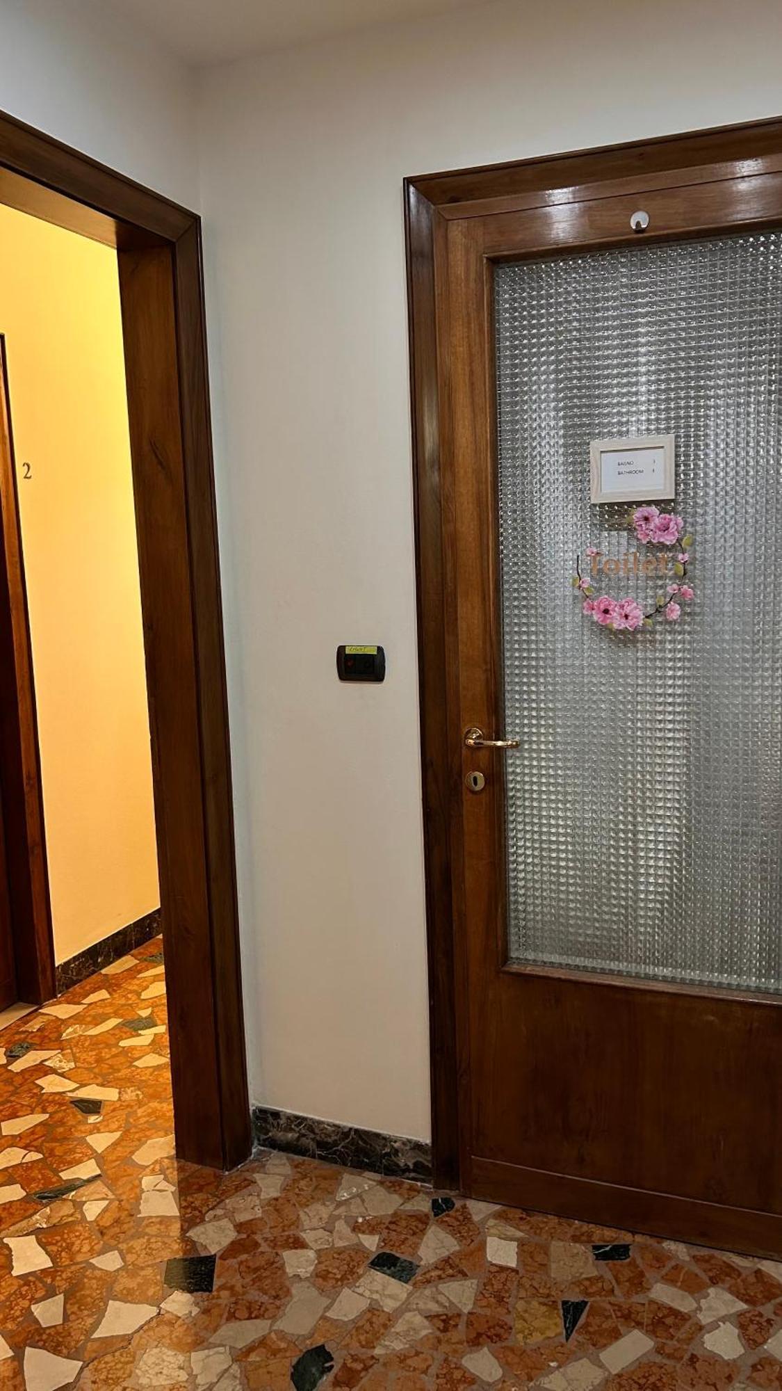 Double or Twin Room Private External Bathroom