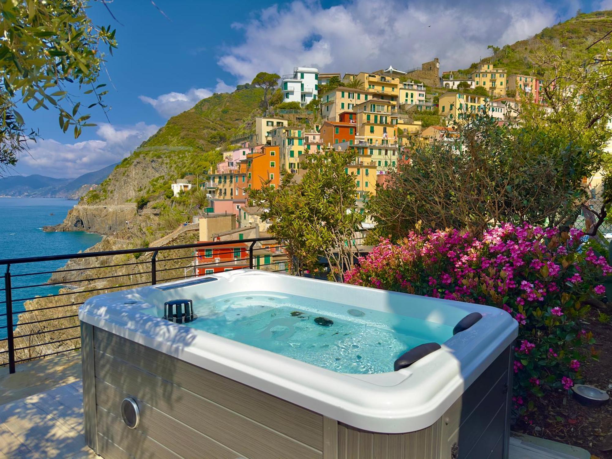 Deluxe Double room Balcony Jacuzzi sea view