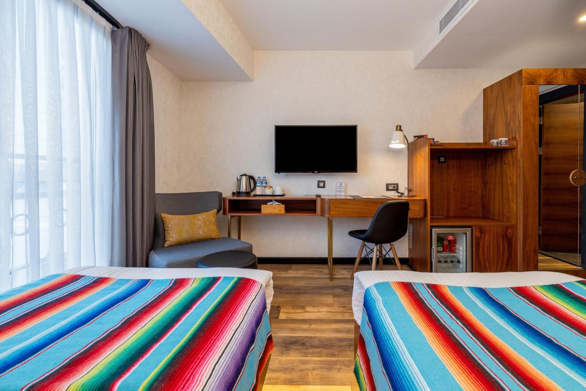 Standard Twin Room