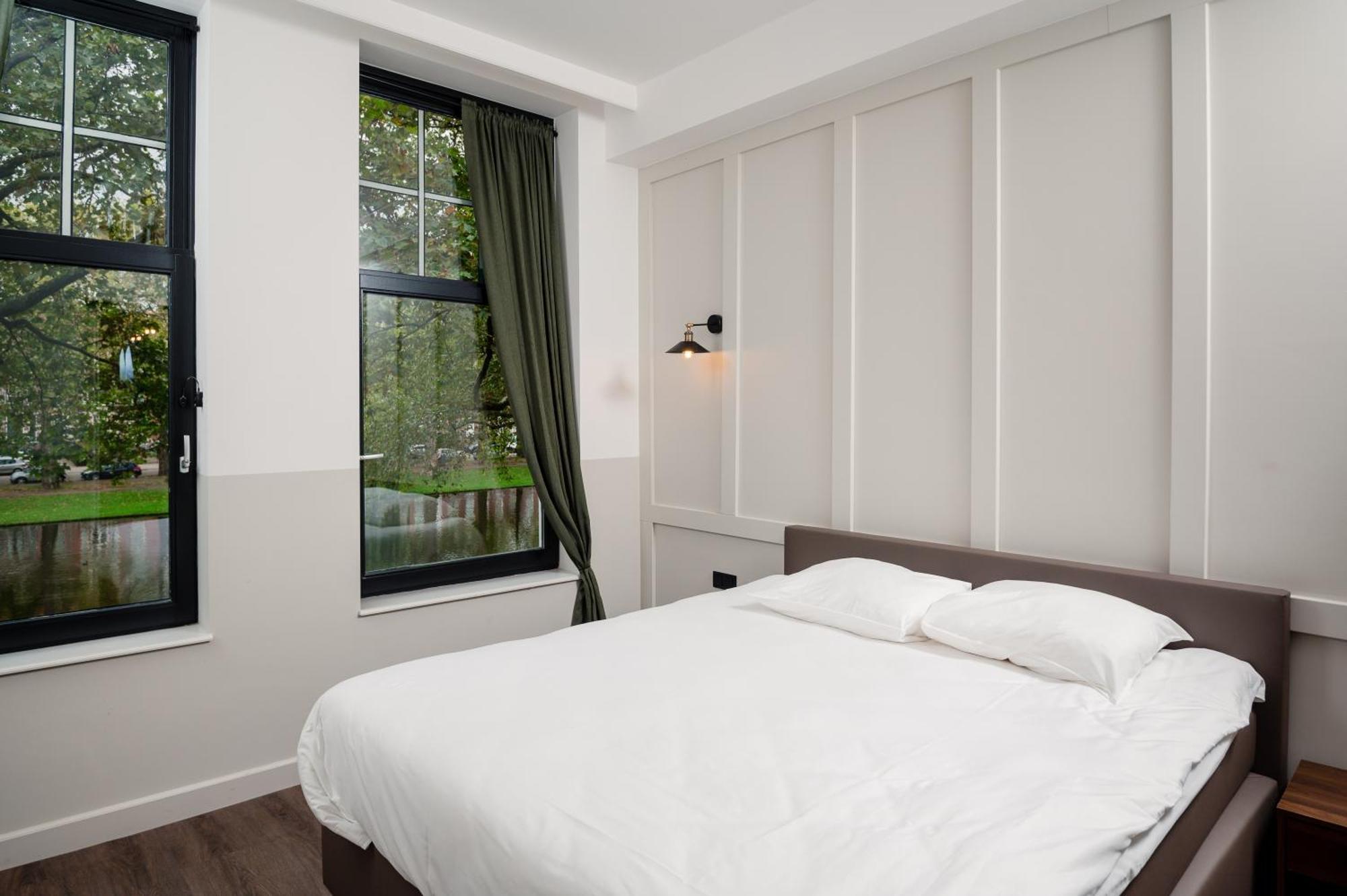 Comfy room Canal View