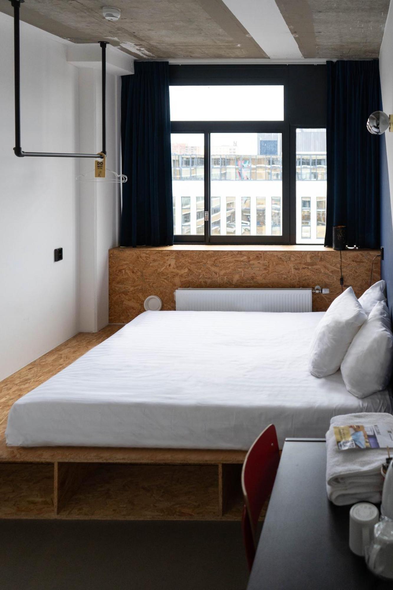 Kamer met Kingsize Bed