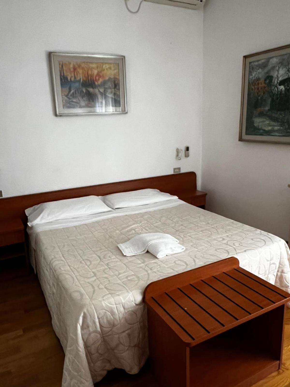 Double Room Private Bathroom