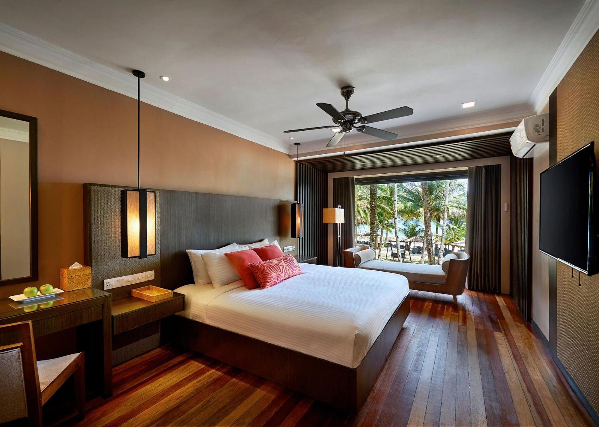 Ocean Front Suite,1660284932:JPEG