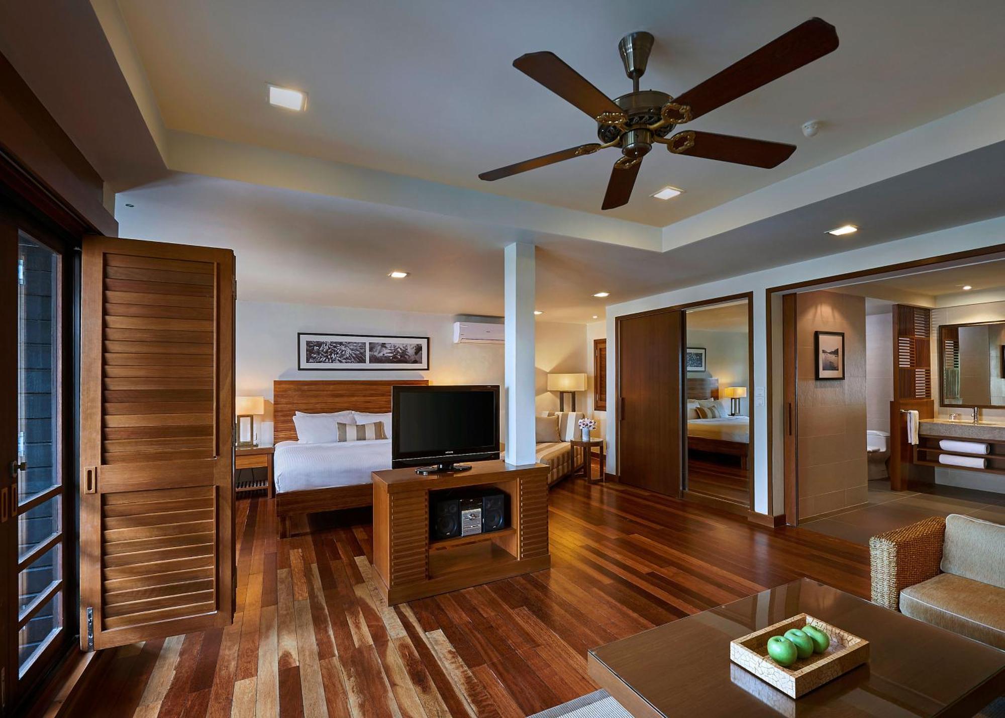 Ocean Front Suite