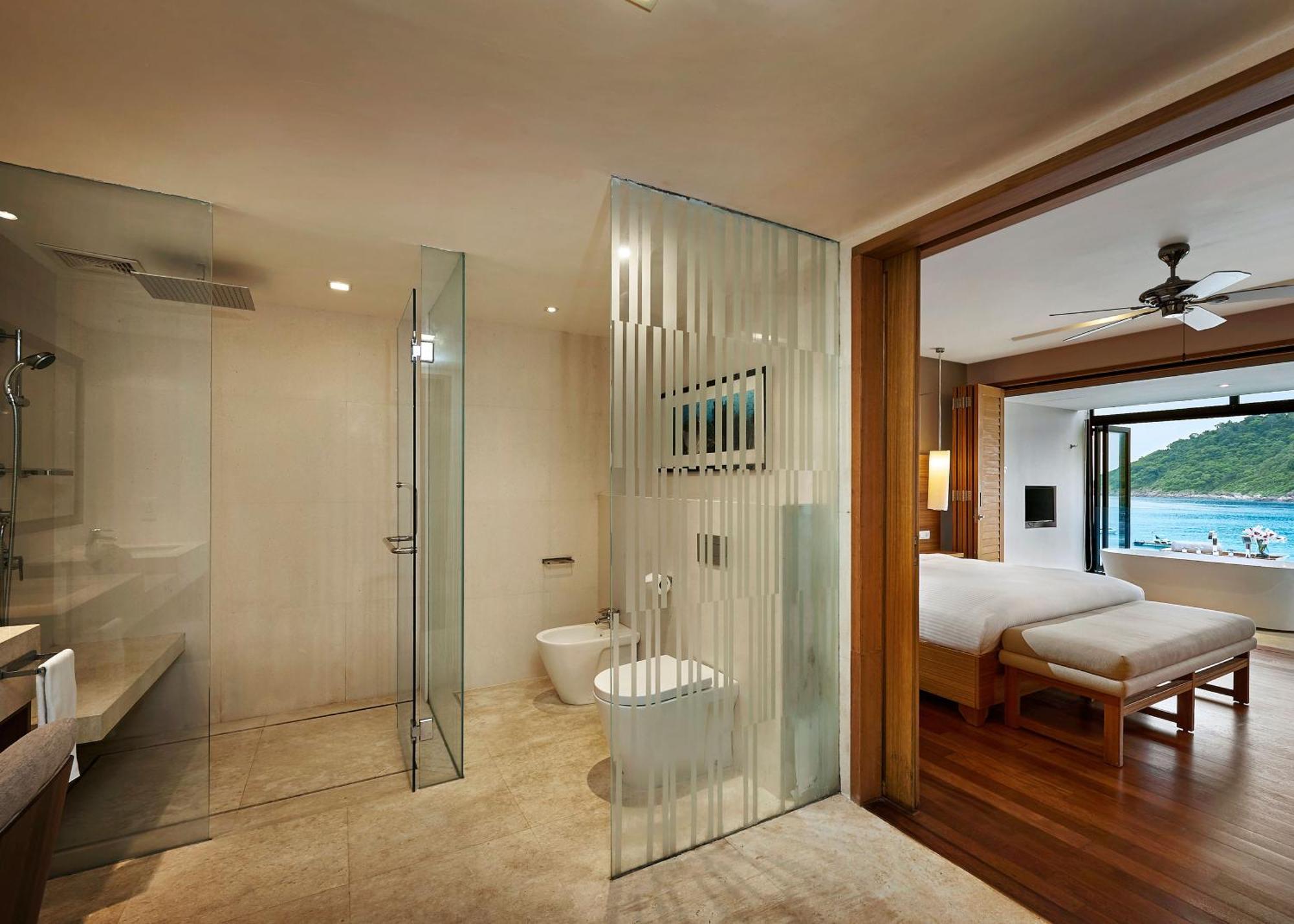 Cliff Bay Suite