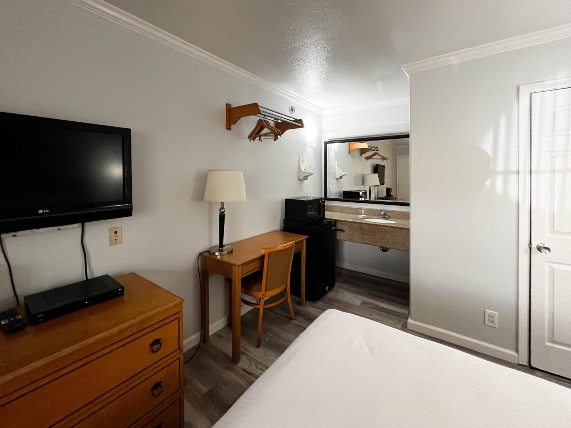 King Room Non-Smoking