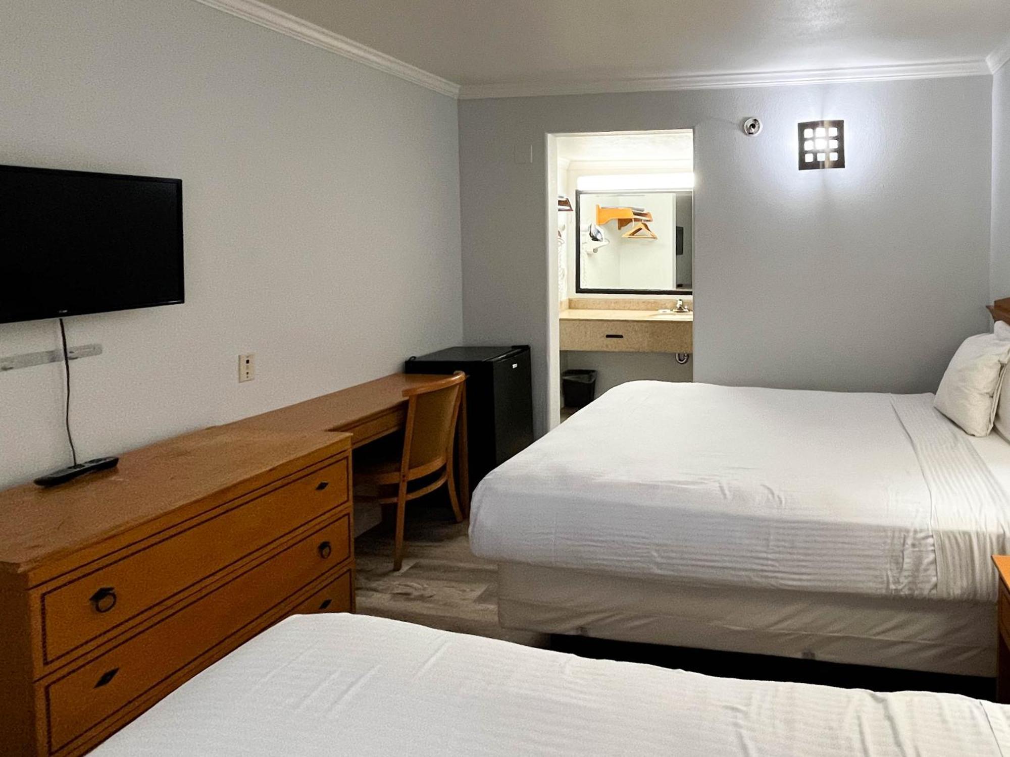 Quadruple Room Disability Access Non-Smoking