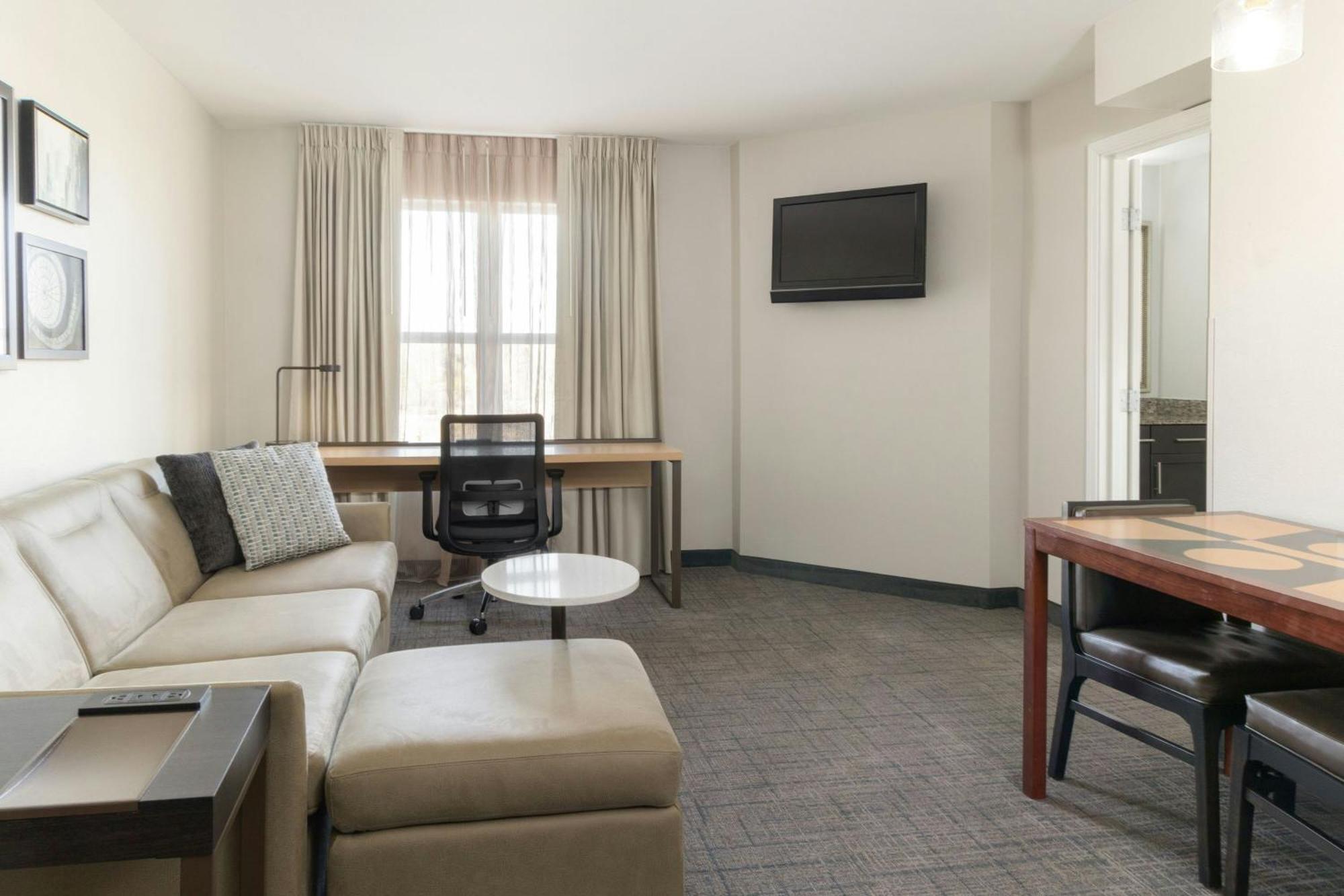 One-Bedroom Suite