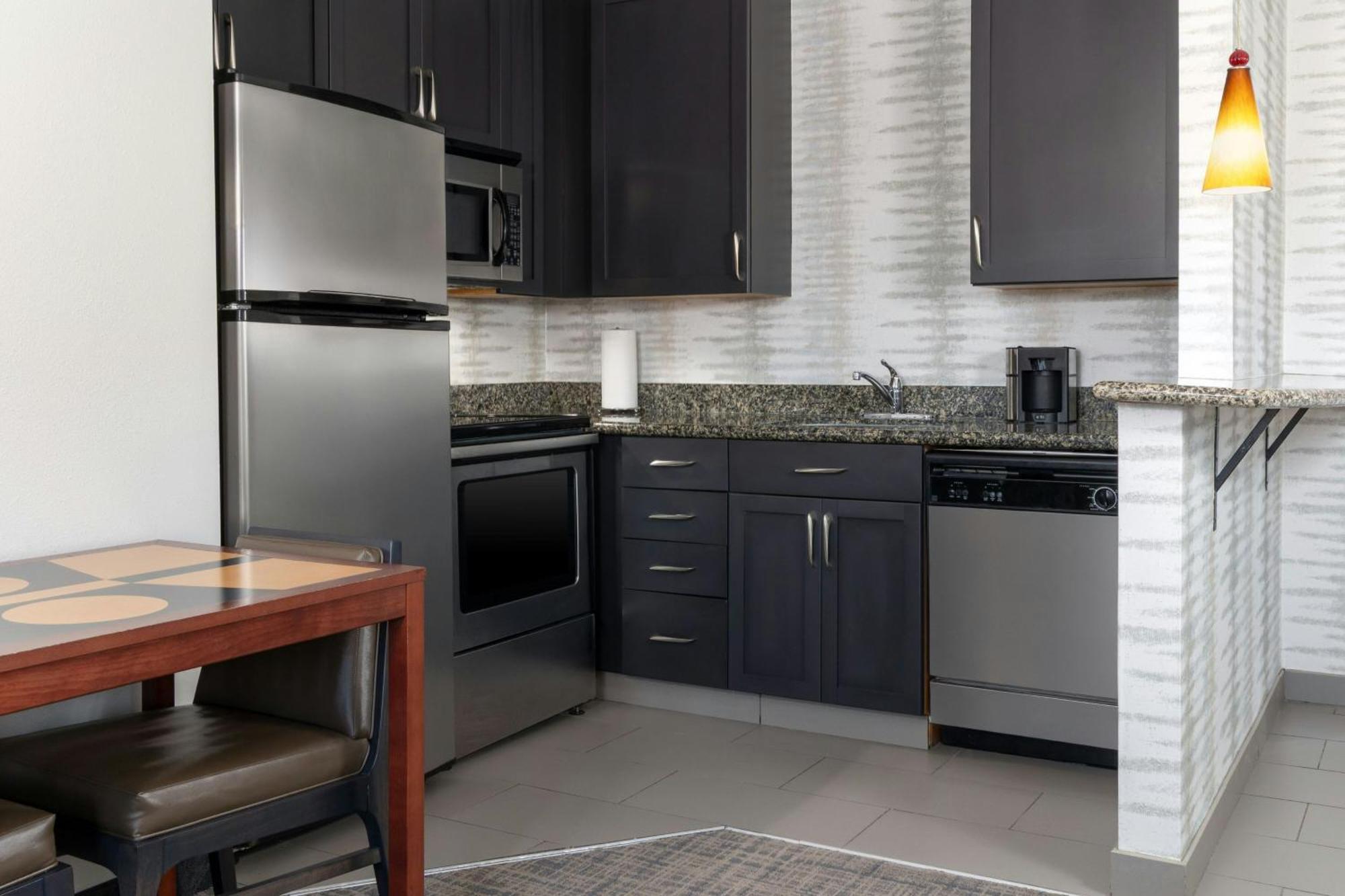 Two-Bedroom Suite Mobility or Hearing Accessible Roll Shower