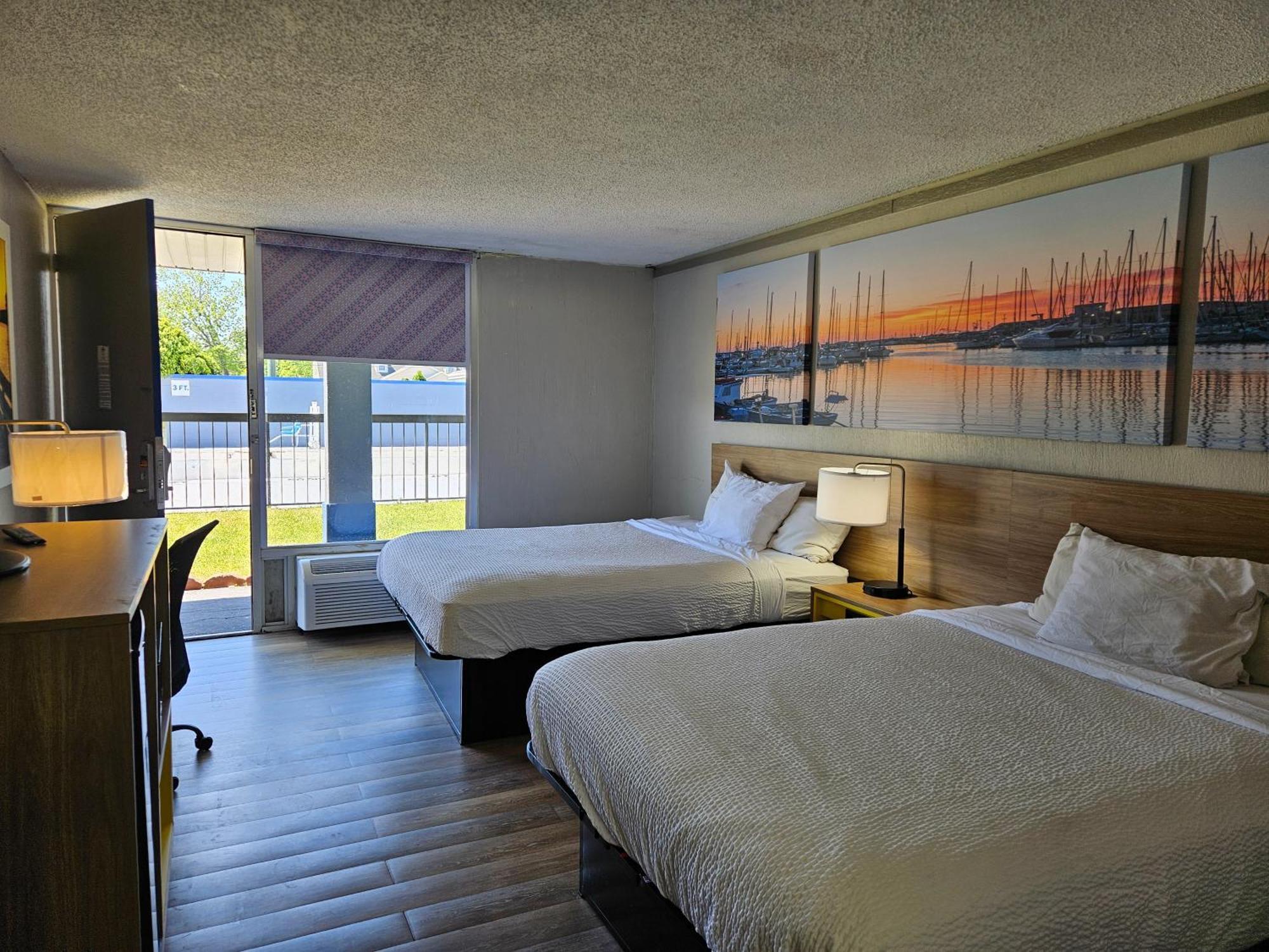 Queen Room - Disability Access/Non-Smoking