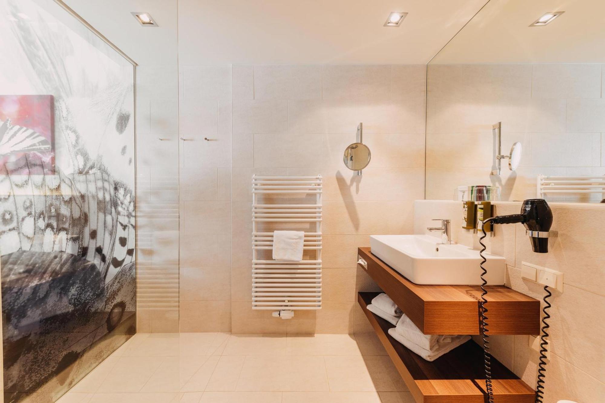 Double Room Balcony Thermal Bath Access