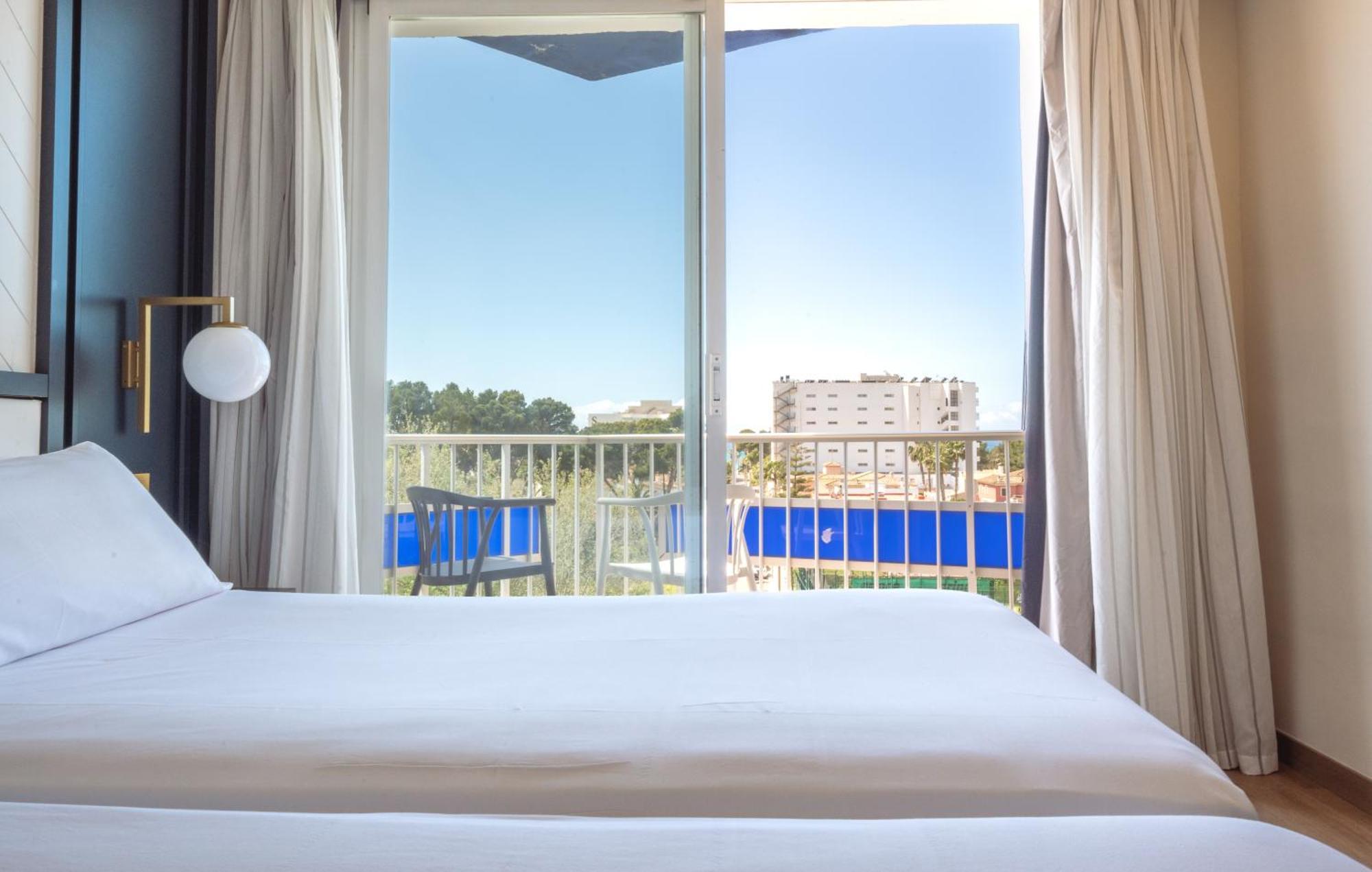 Superior Twin Room Garden View