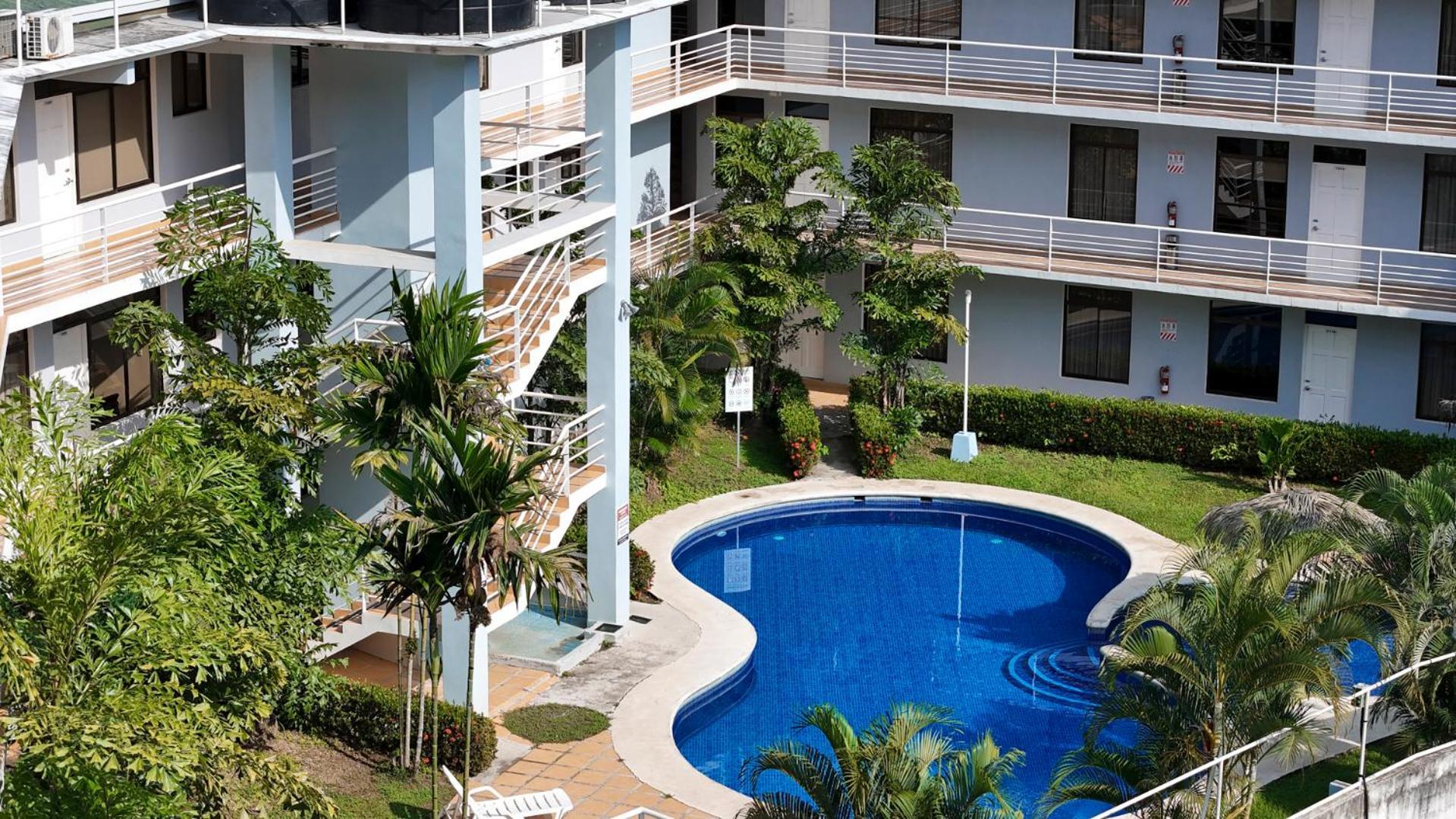 Apartment 12 Km from the beach