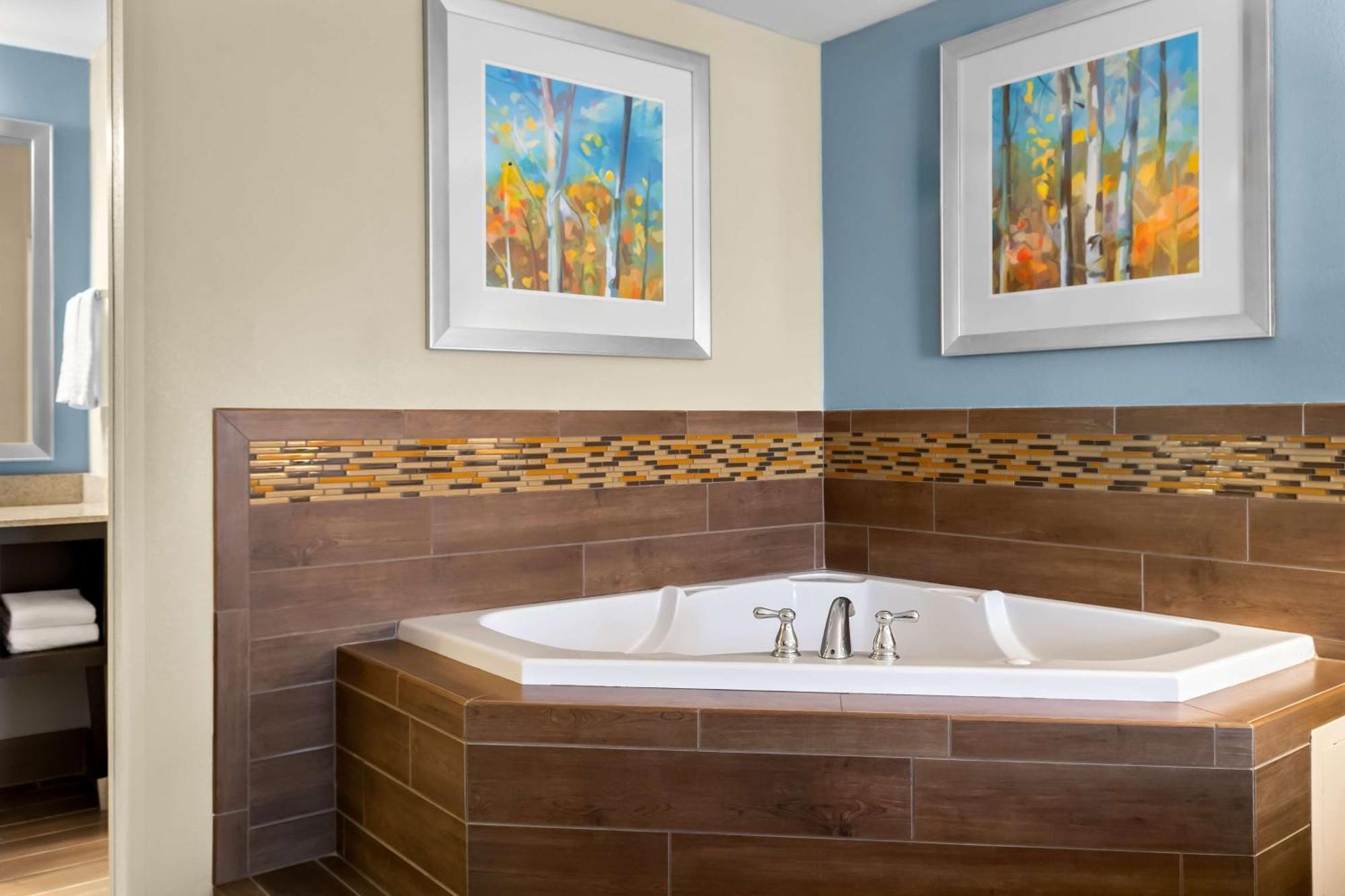 King Room Hot Tub Non-Smoking