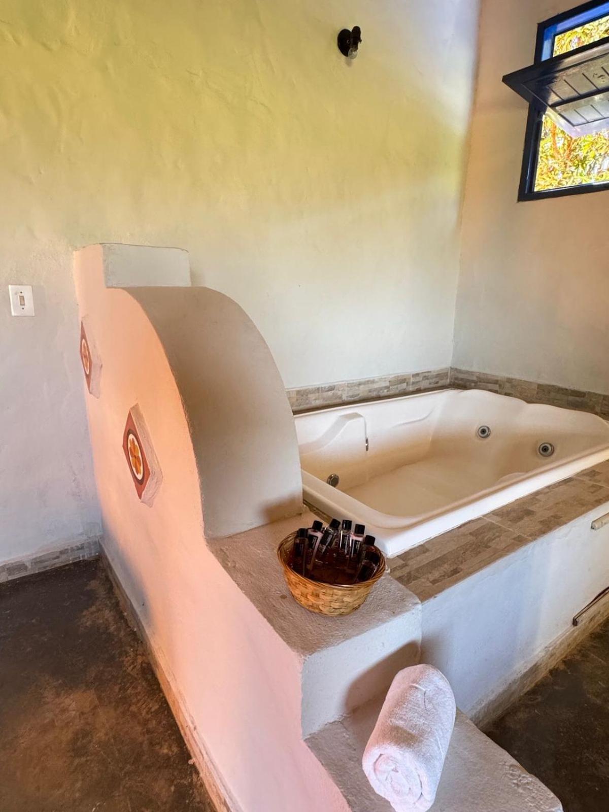 King Room Spa Bath