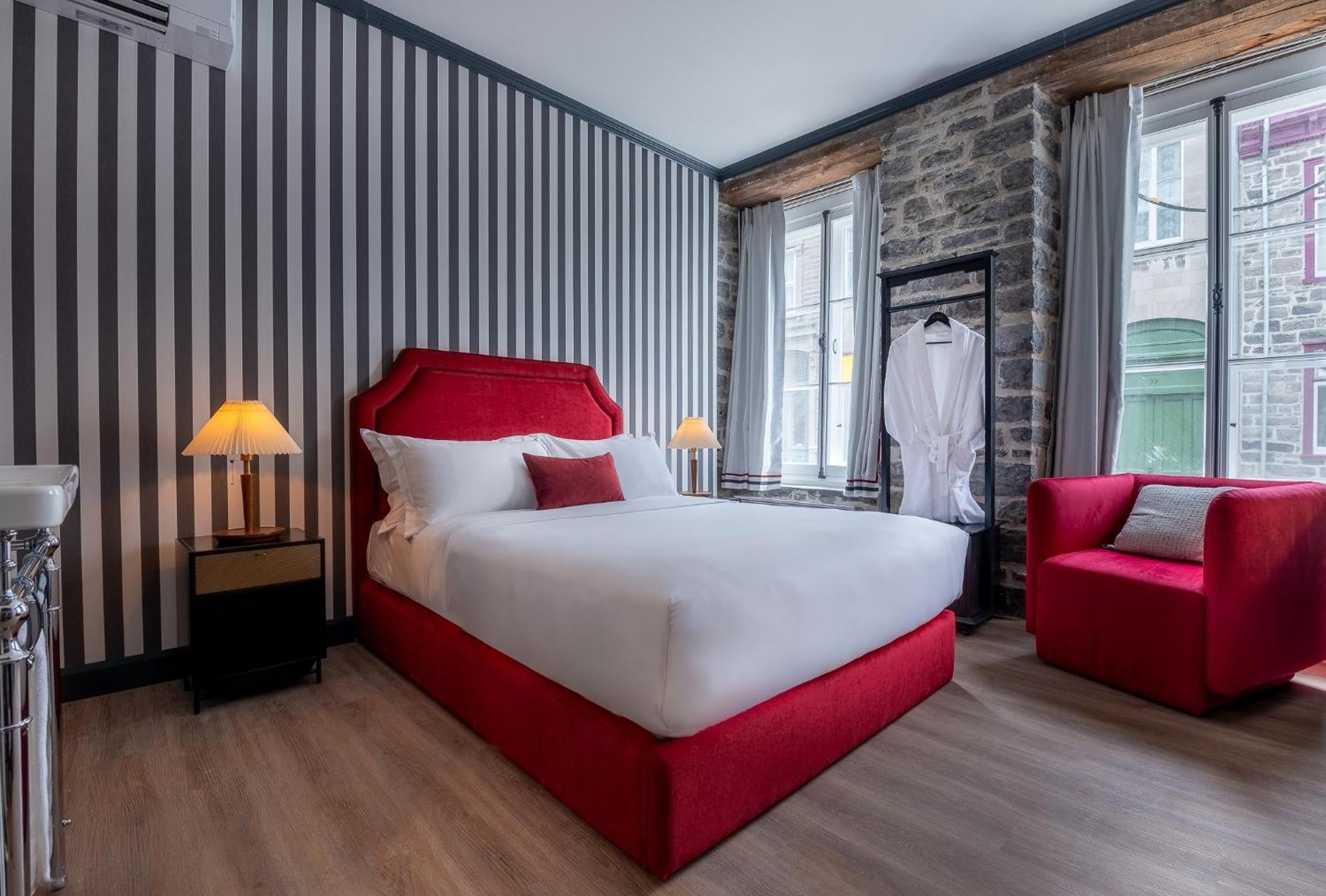 Standard Queen Room