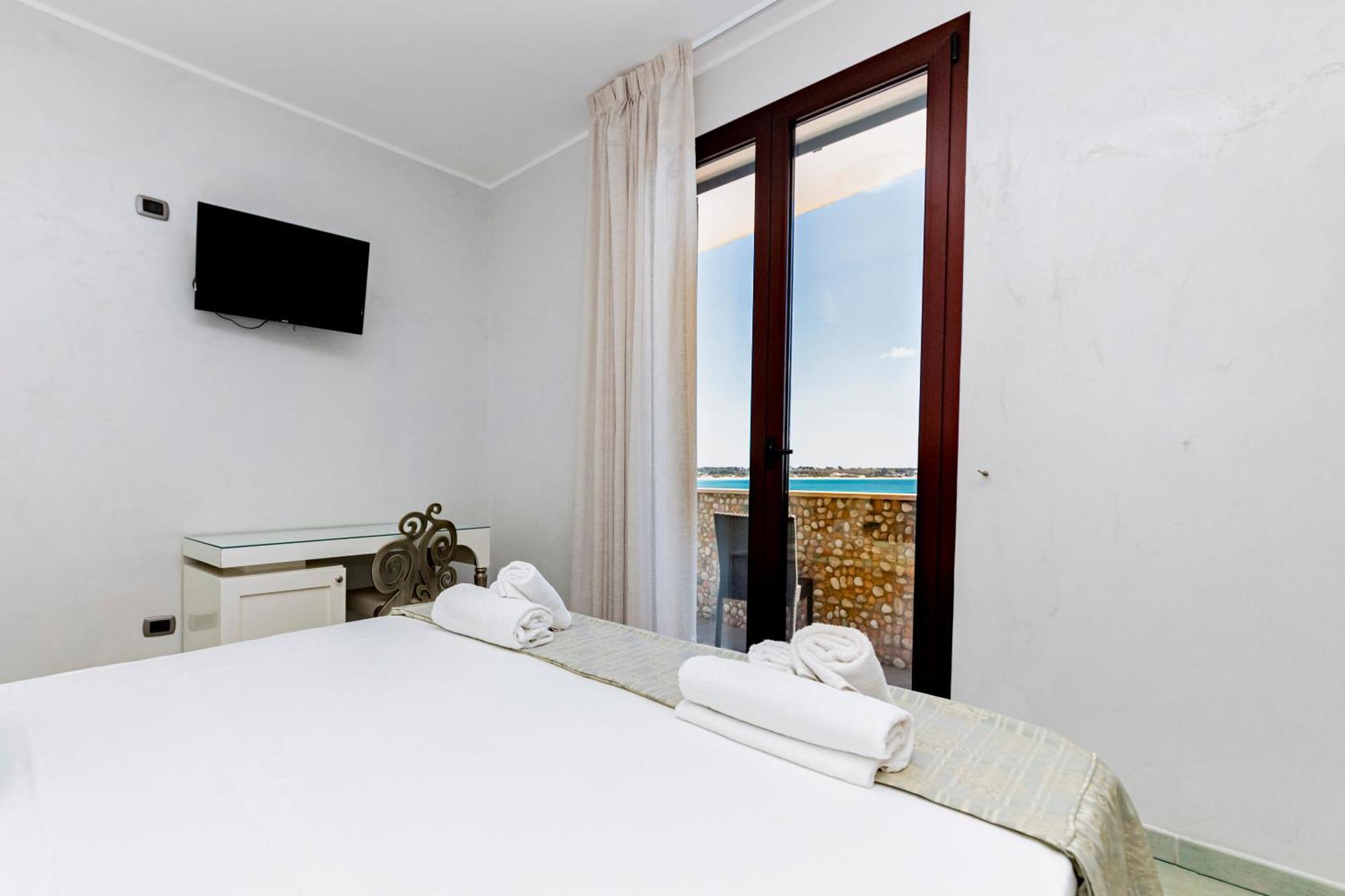 Superior Double Room Balcony Sea View