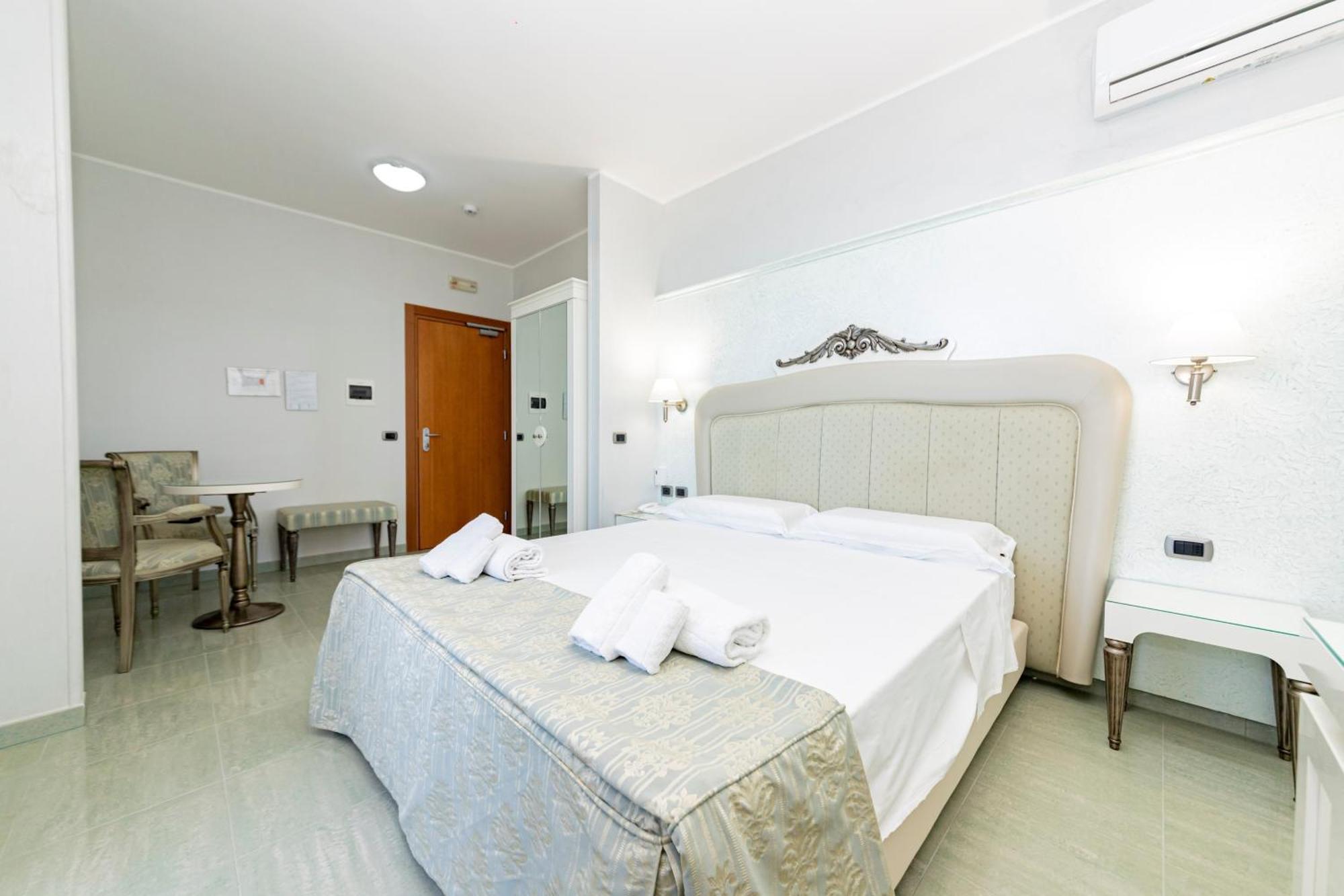 Superior Double Room Balcony Sea View