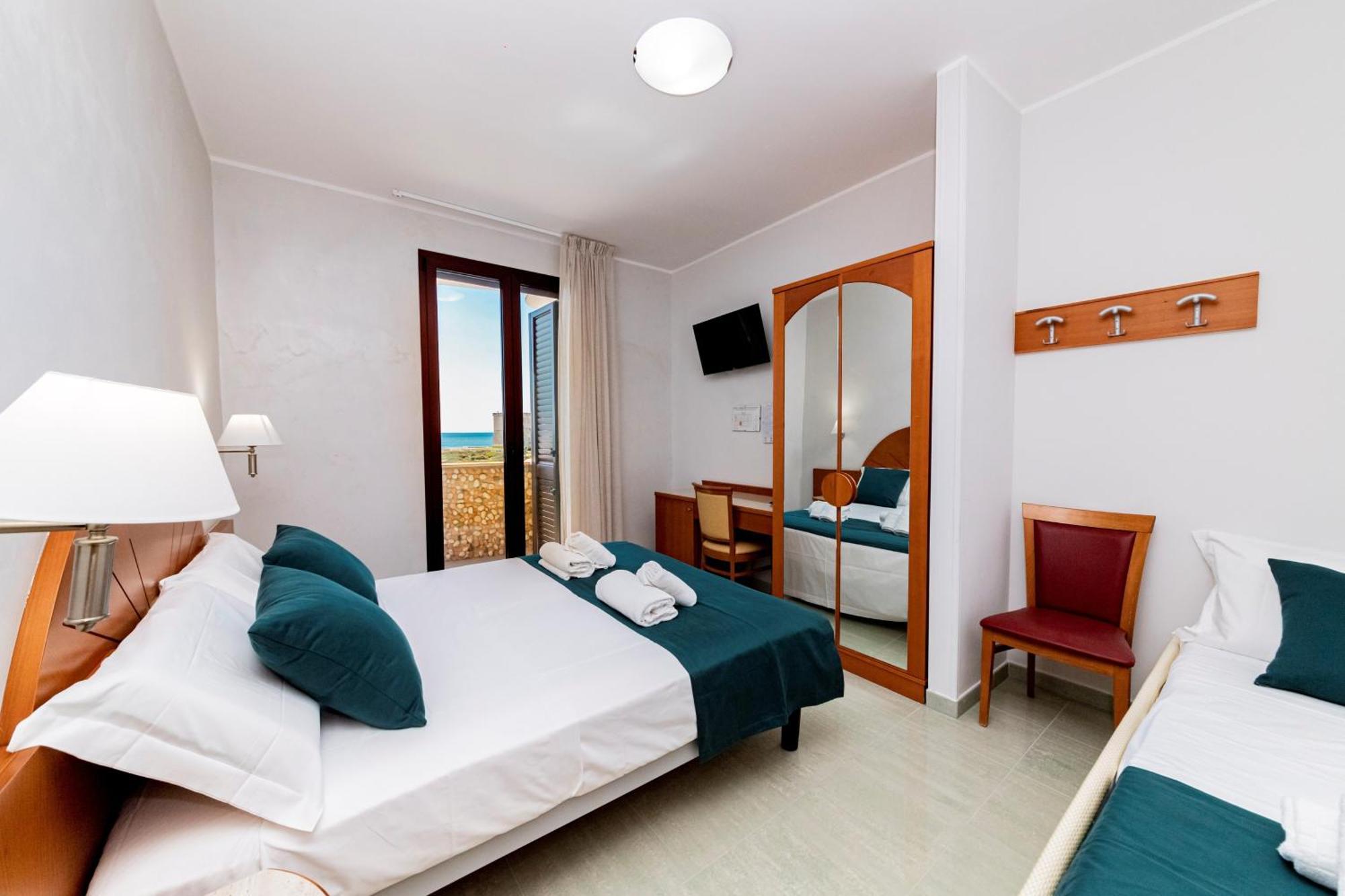 Triple Room Sea View