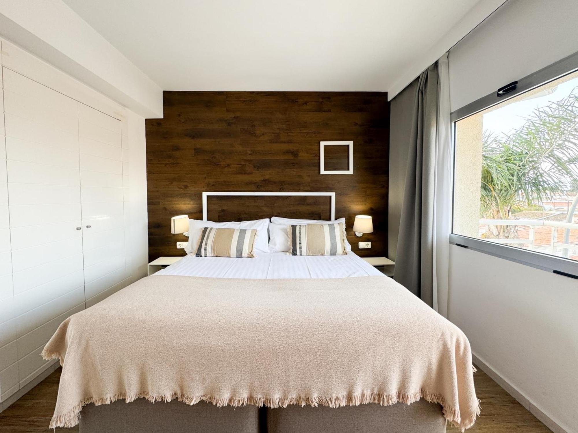 Standard Double or Twin Room Balcony