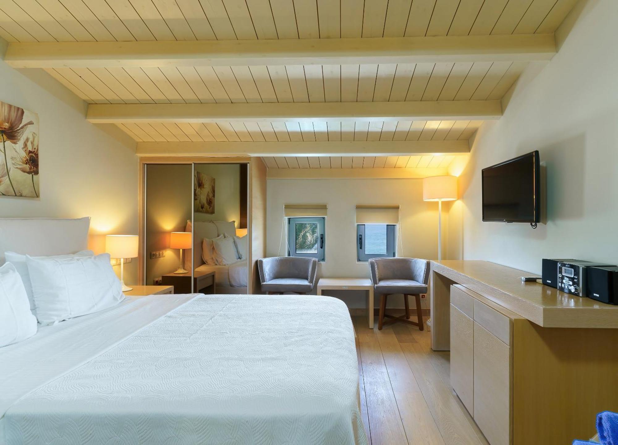 Family Room Split Level Sea View