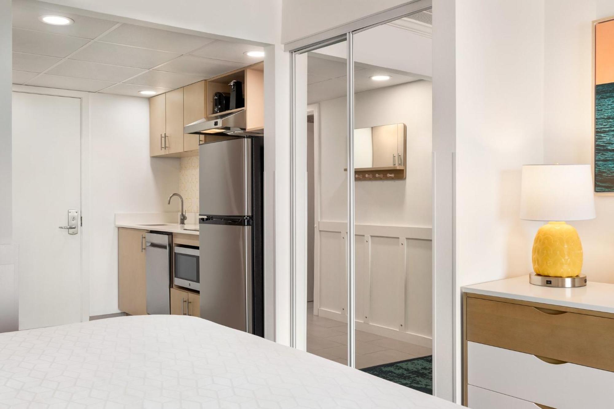 Queen Suite Two Queen Beds City View Communications Accessible