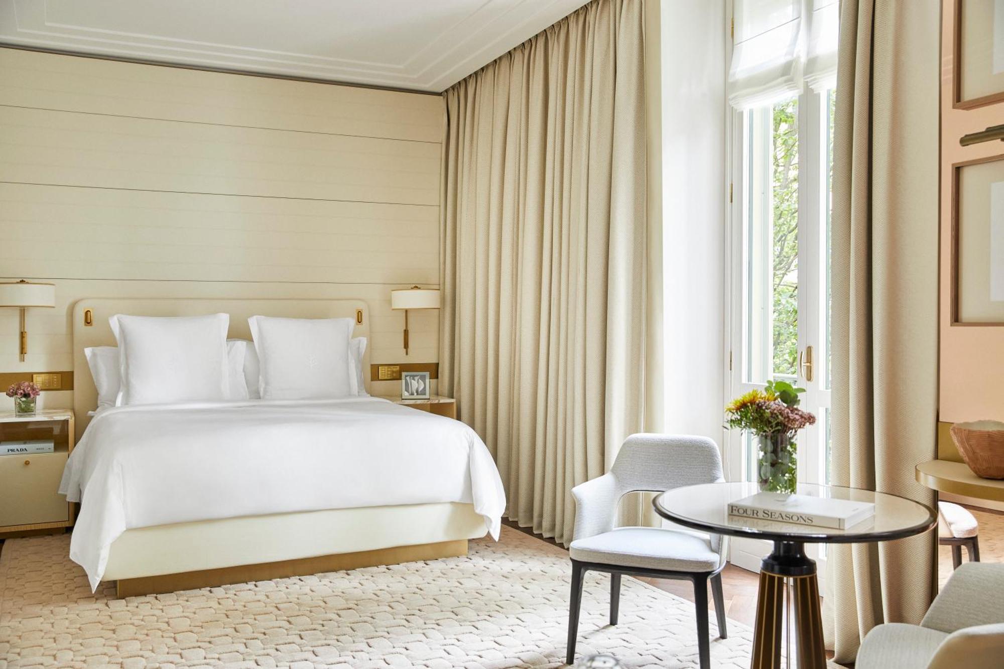 Premium King Room Garden View