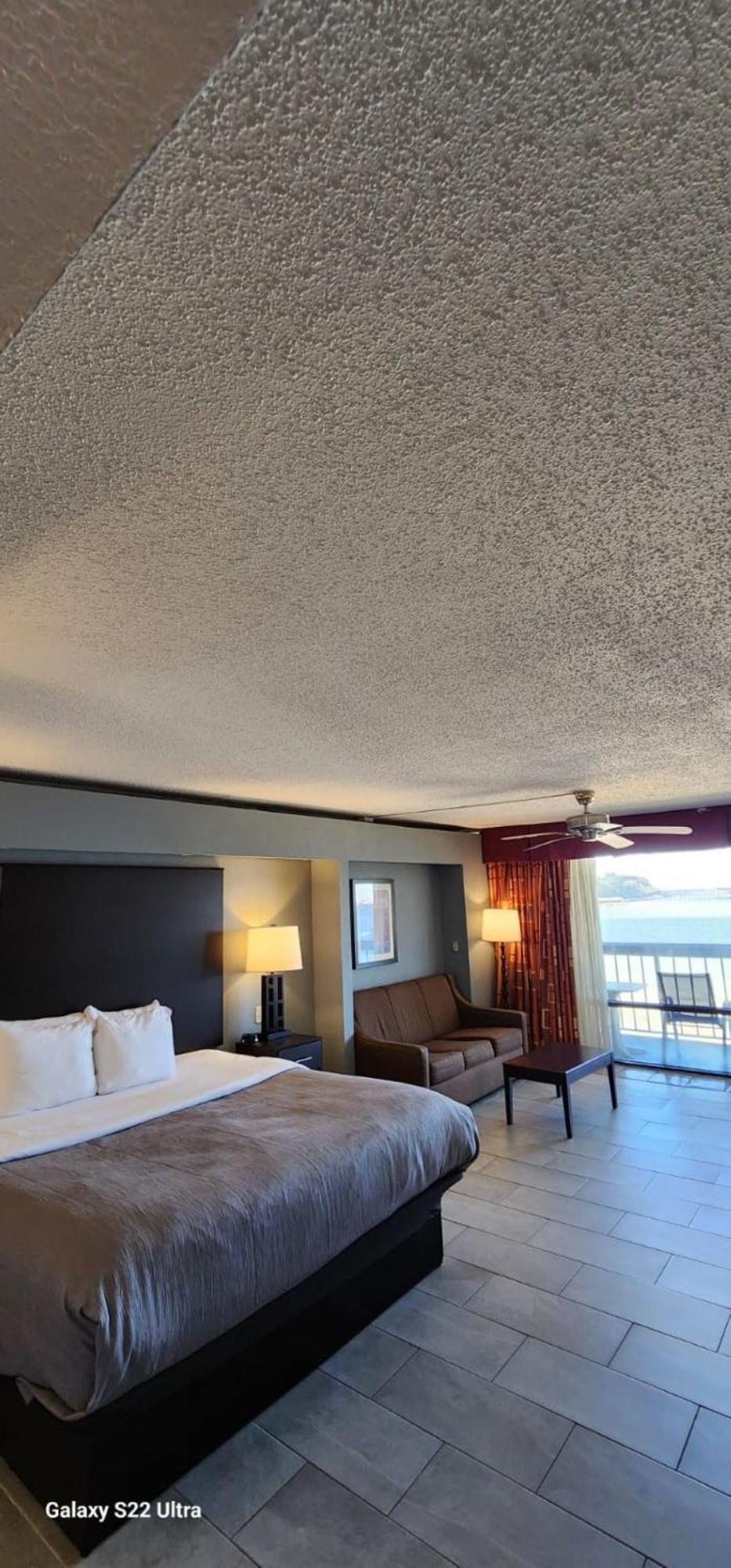 King Suite Non-Smoking