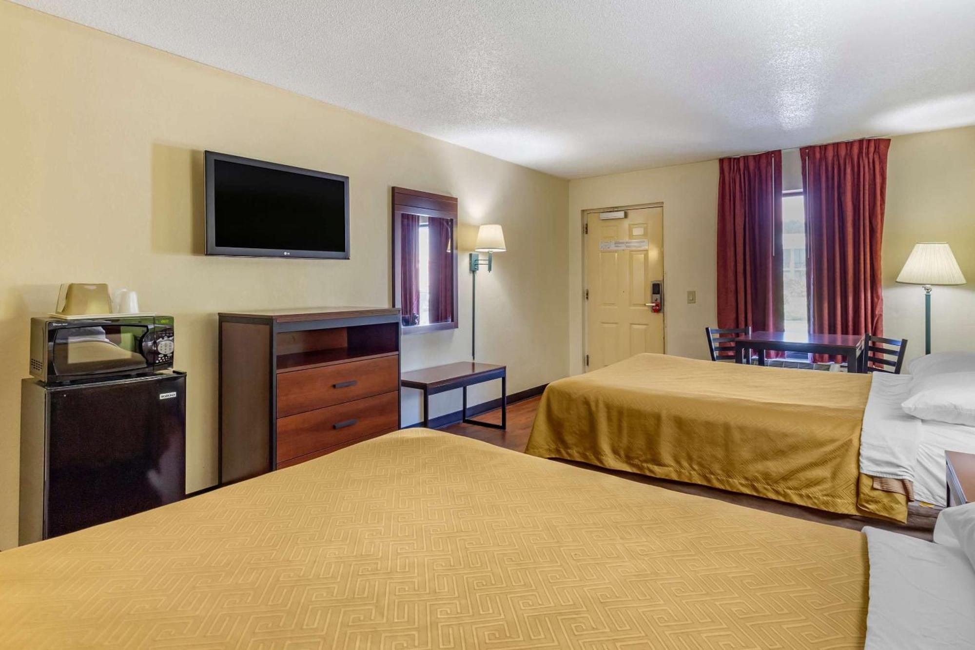 Double Room with Two Double Beds - Disability Access/Non-Smoking