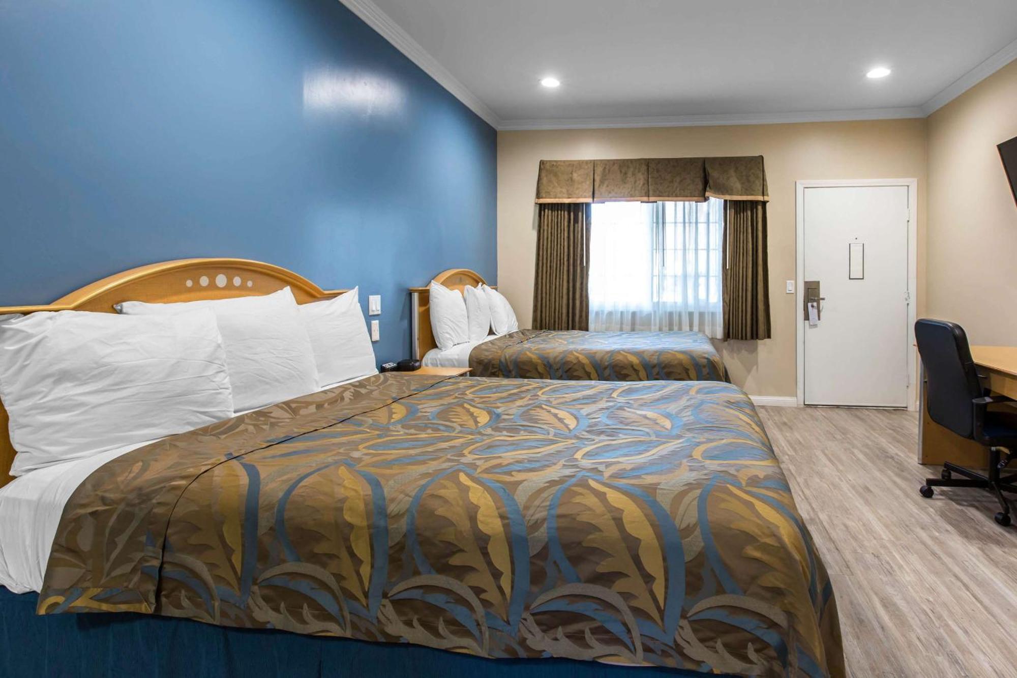 Standard Queen Room Two Queen Beds Non-Smoking