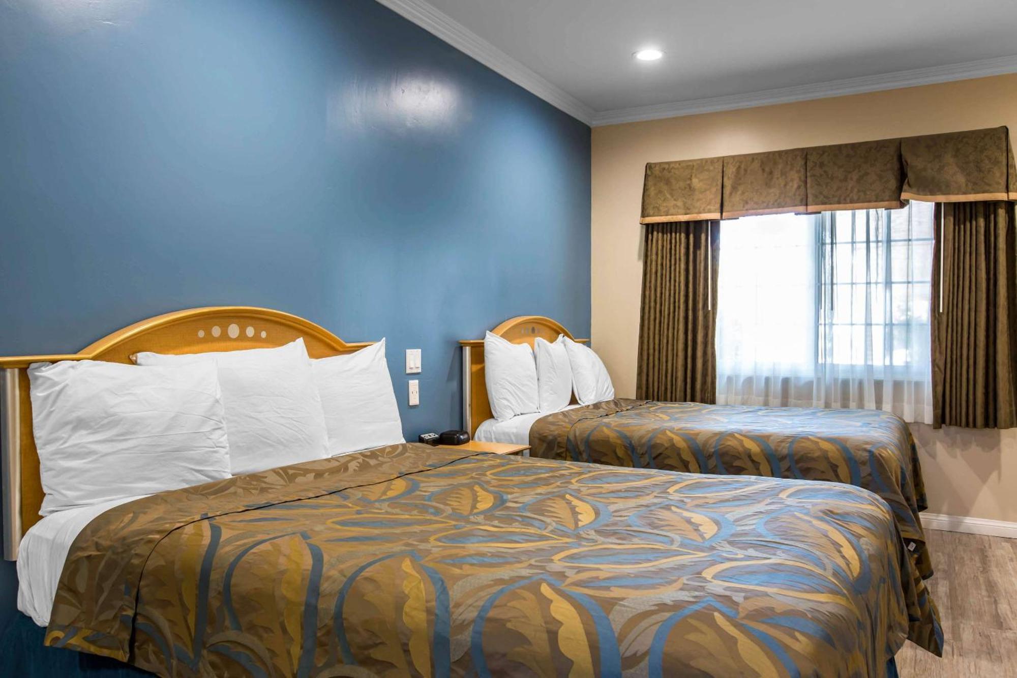 Standard Queen Room Two Queen Beds Non-Smoking