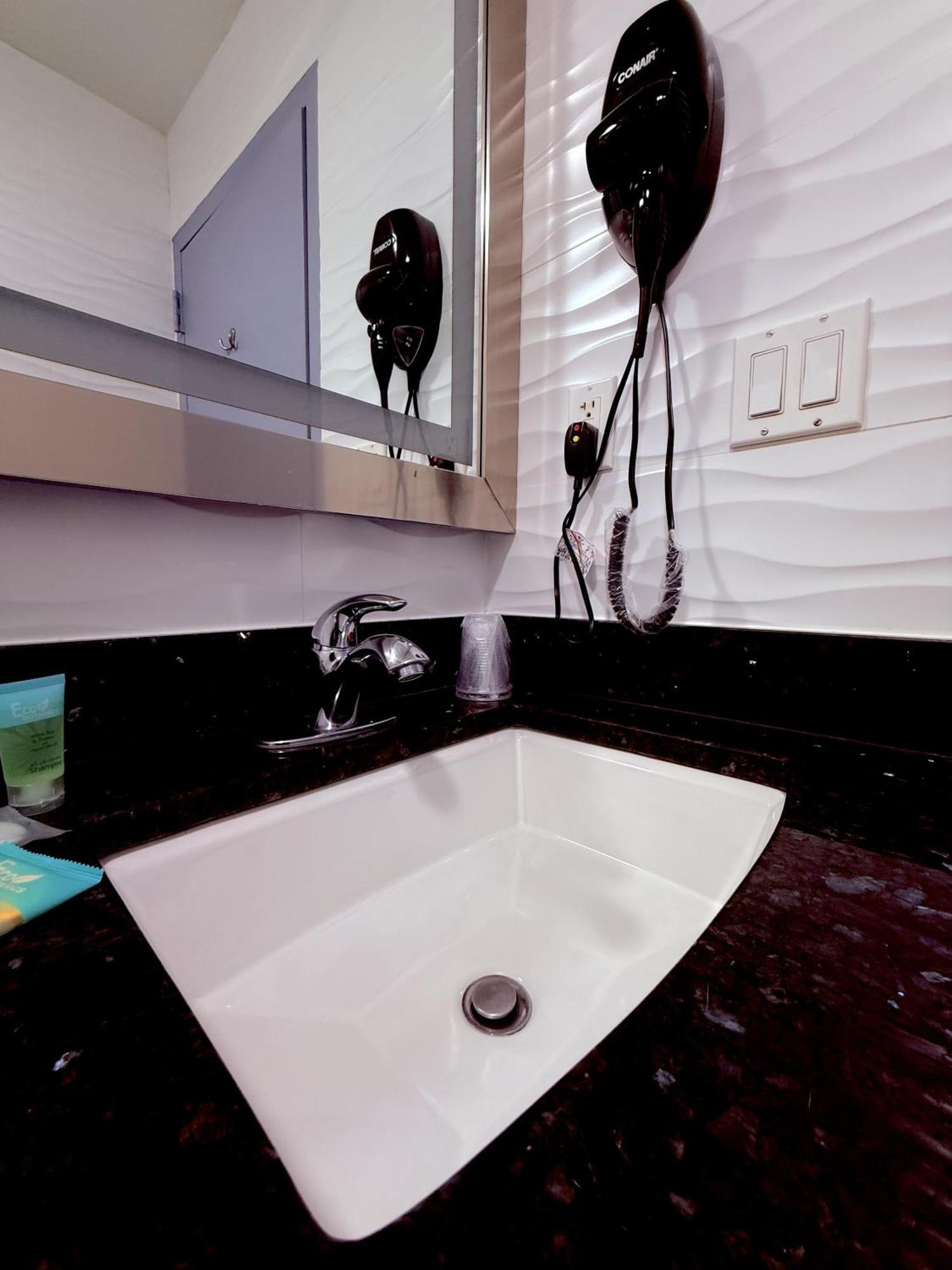 Double Room Two Double Beds Non-Smoking