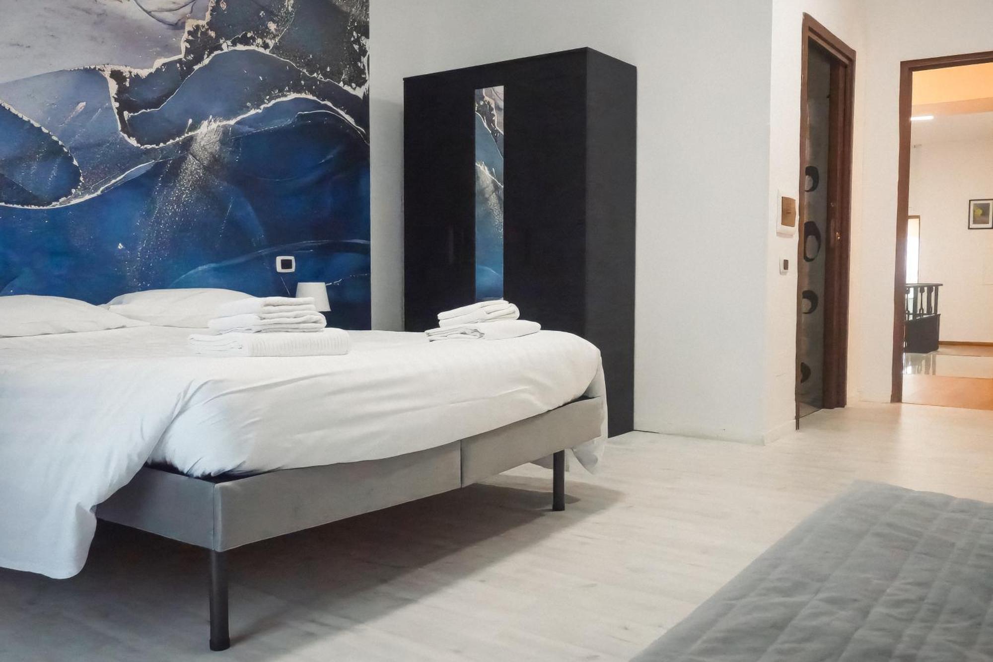 Large Double Room