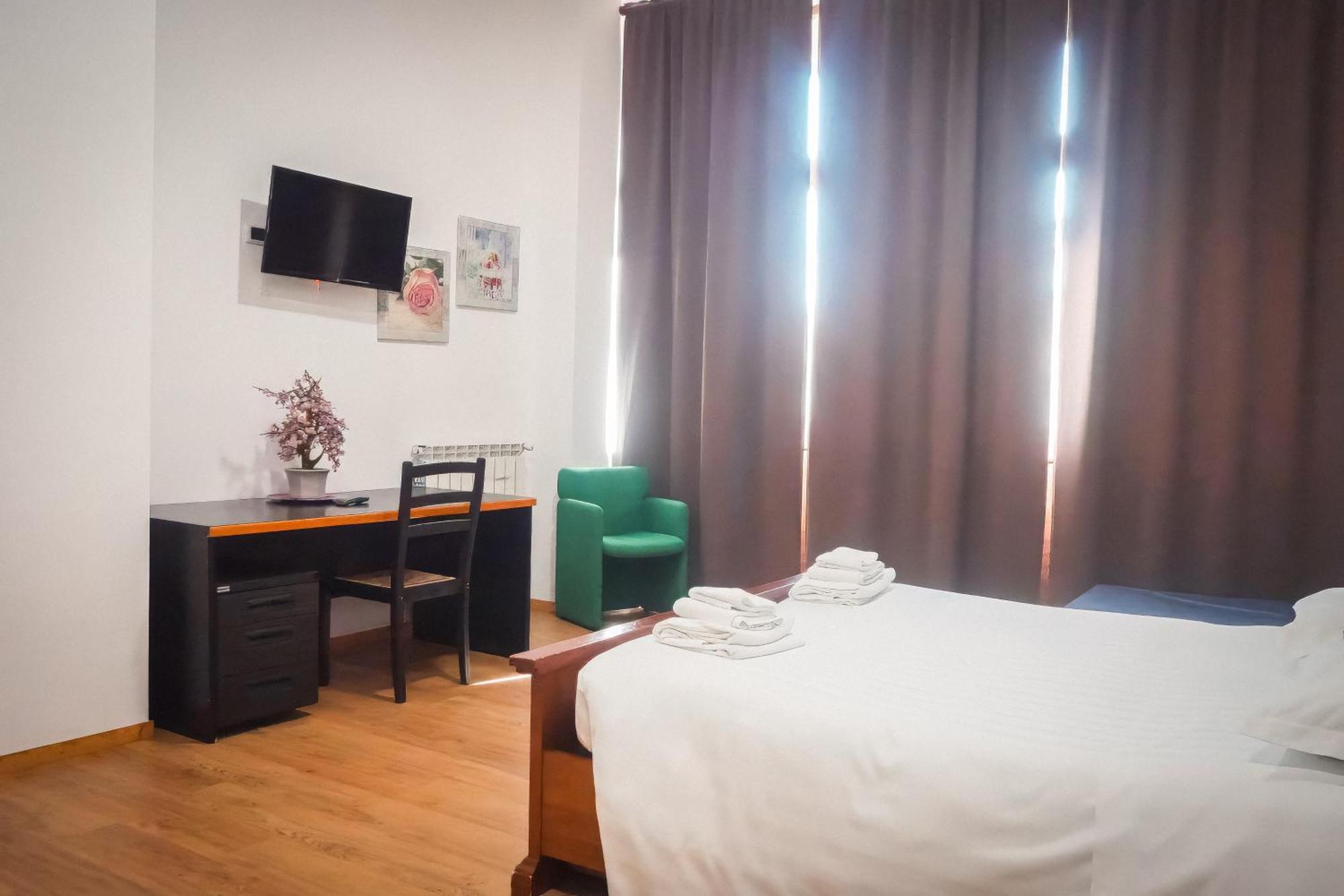 Large Double Room