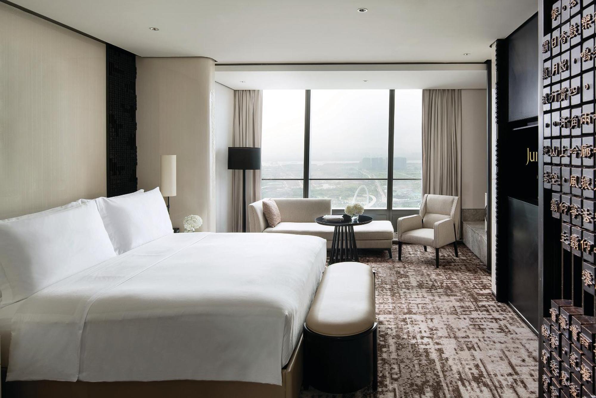 Premier King Bedroom City View