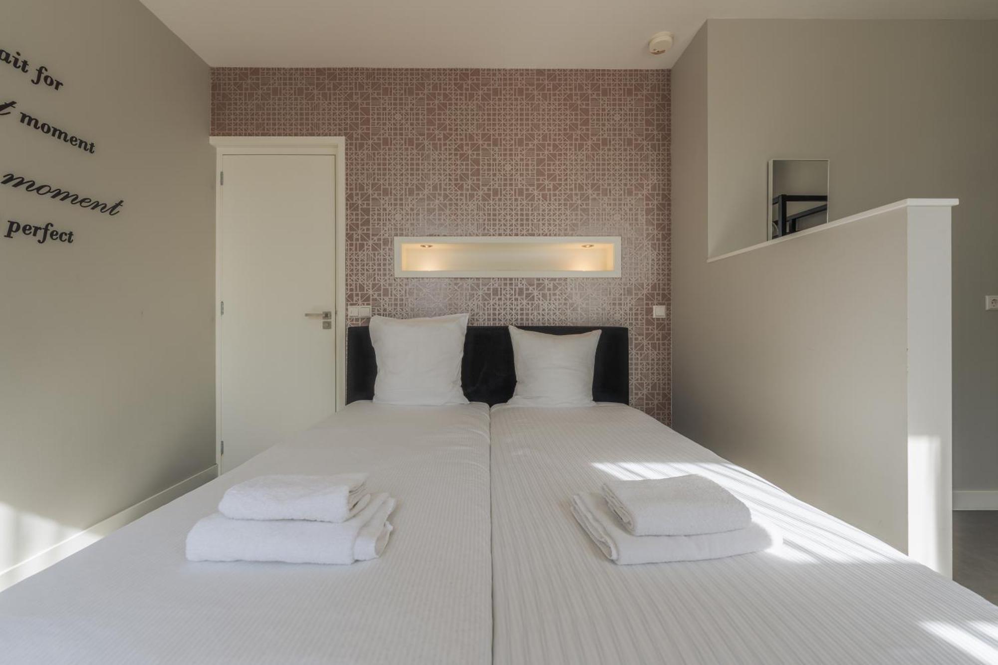 Zweibettzimmer mit eigenem Bad