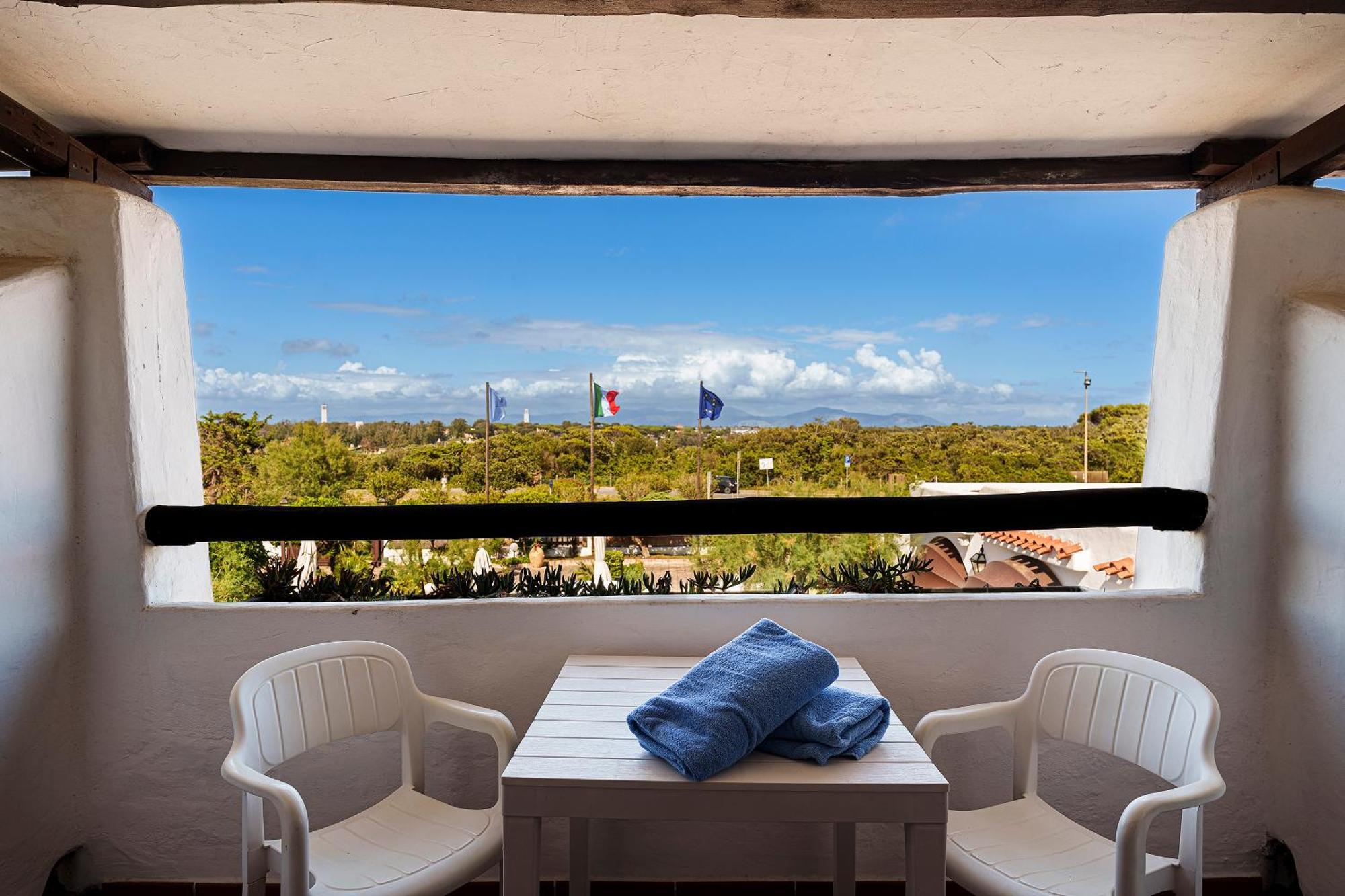 Double or Twin Room Garden View