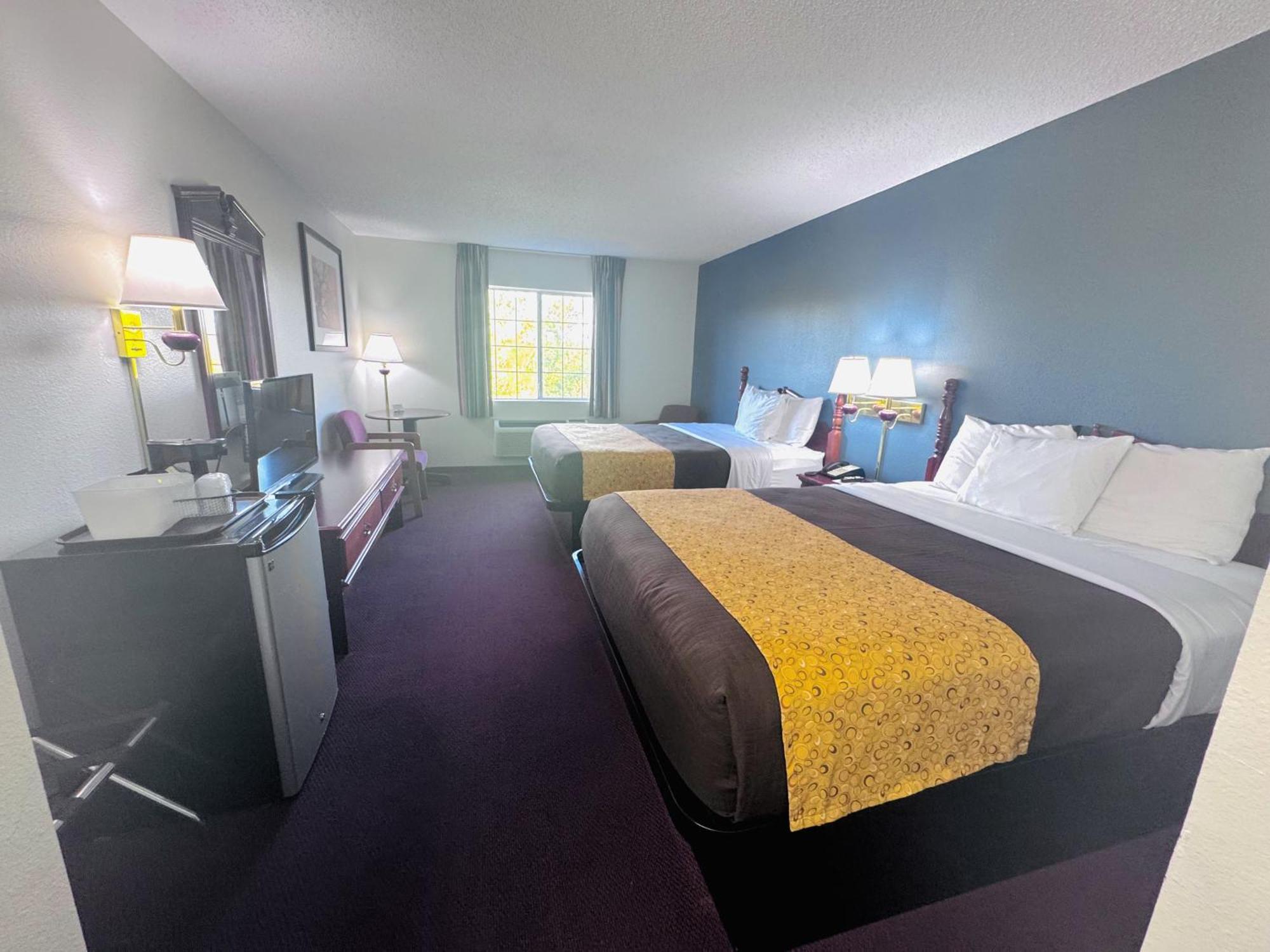 Queen Room Two Queen Beds