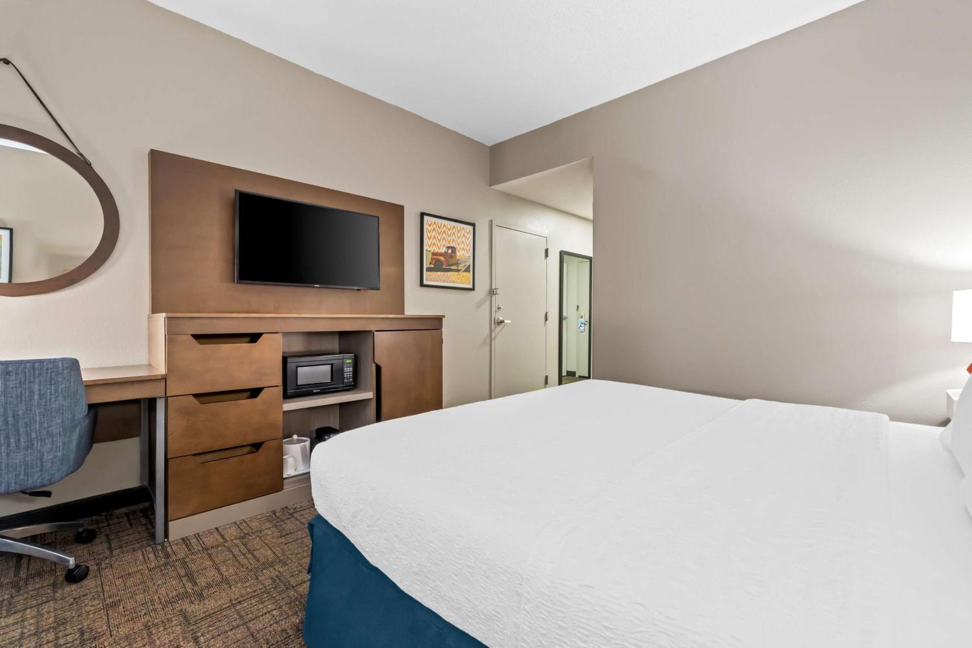 King Room Mobility Access or Non-Smoking