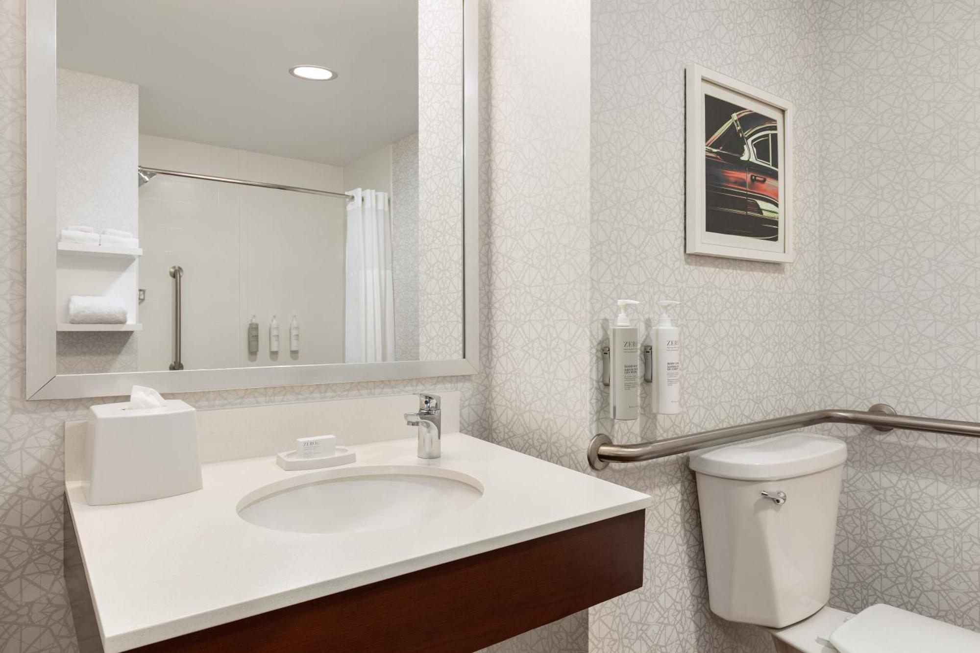 Queen Room Two Queen Beds Mobility Access or Non-Smoking