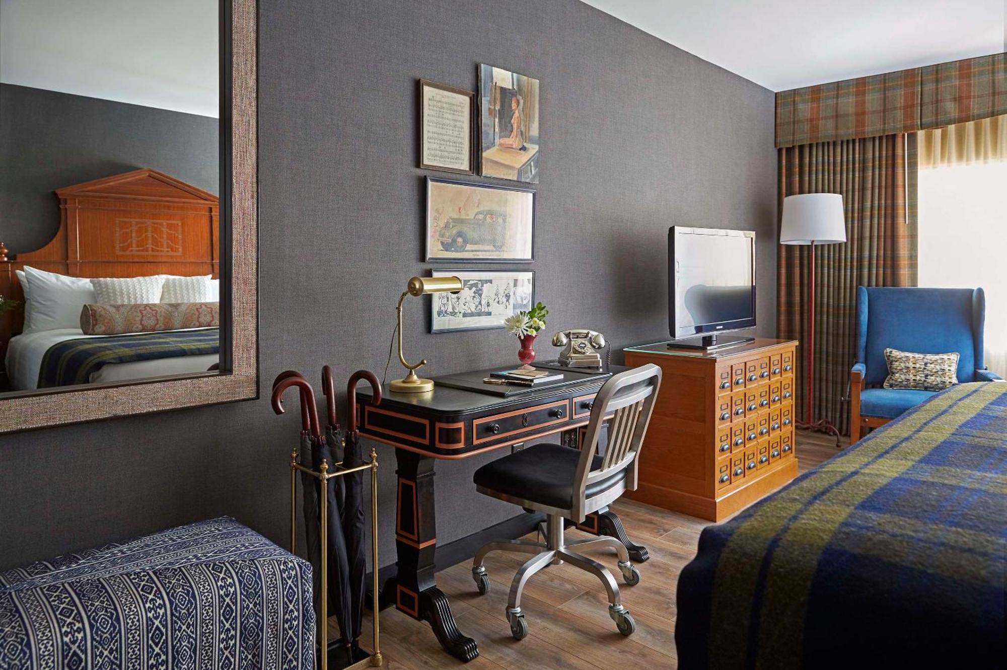 Graduate King Room High Floor