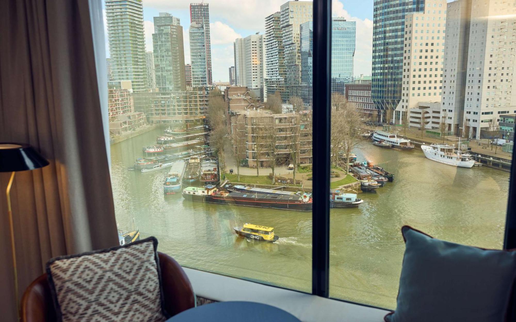 Superior King Room Harbour View