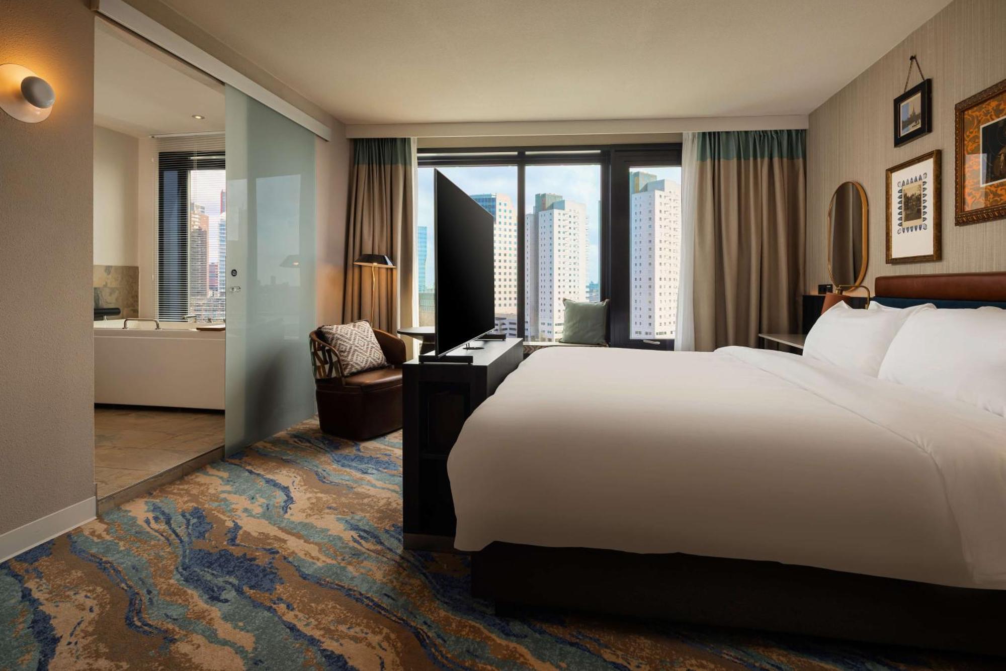 Superior King Room Harbour View