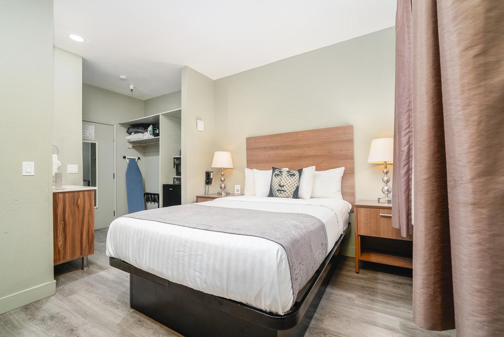 Superior Queen Room