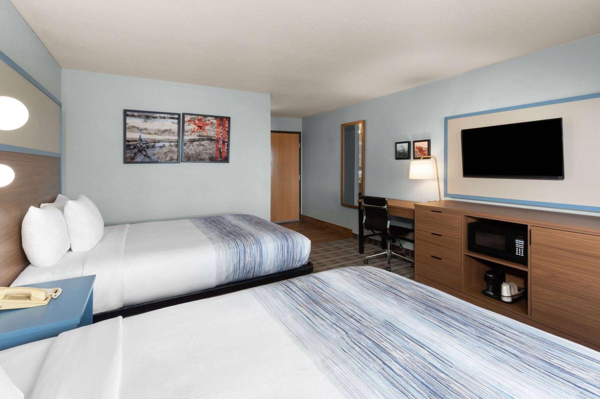 Queen Room Two Queen Beds Non-Smoking