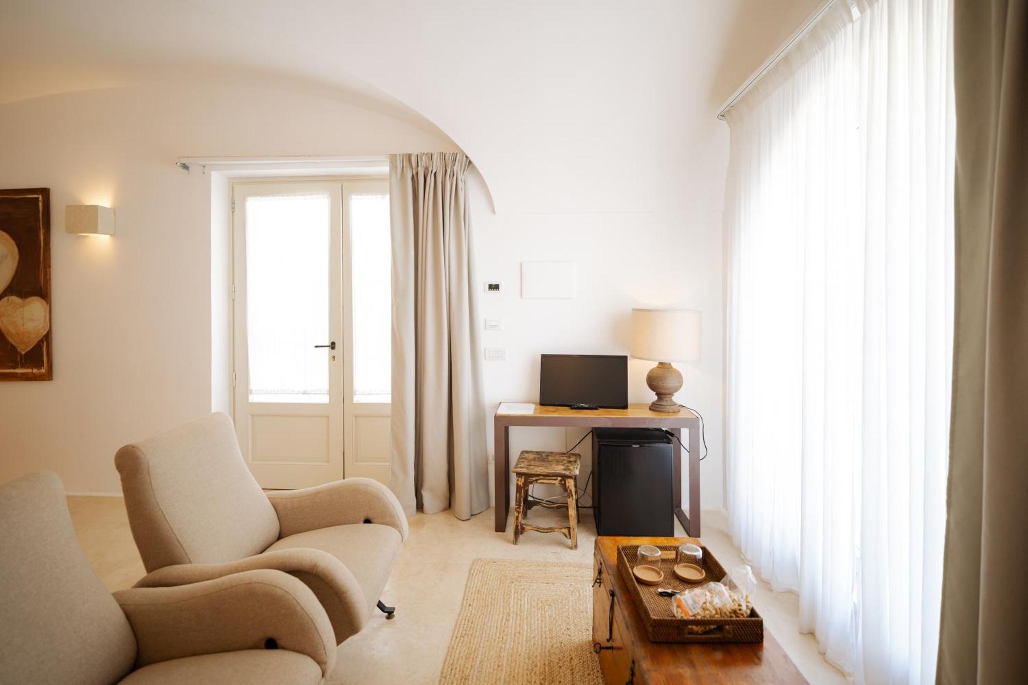 Deluxe Double Room Garden View