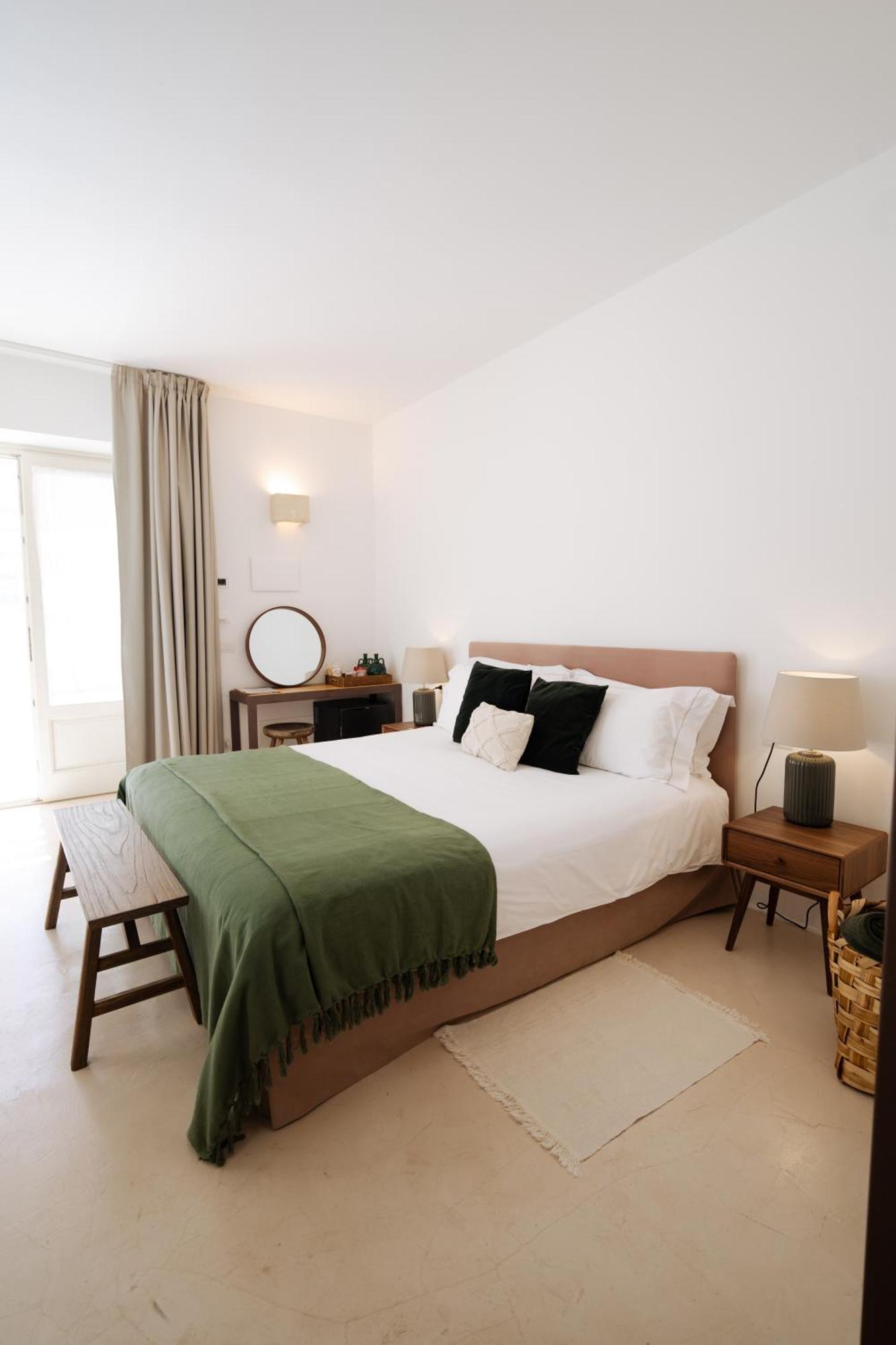 Deluxe Double Room Garden View