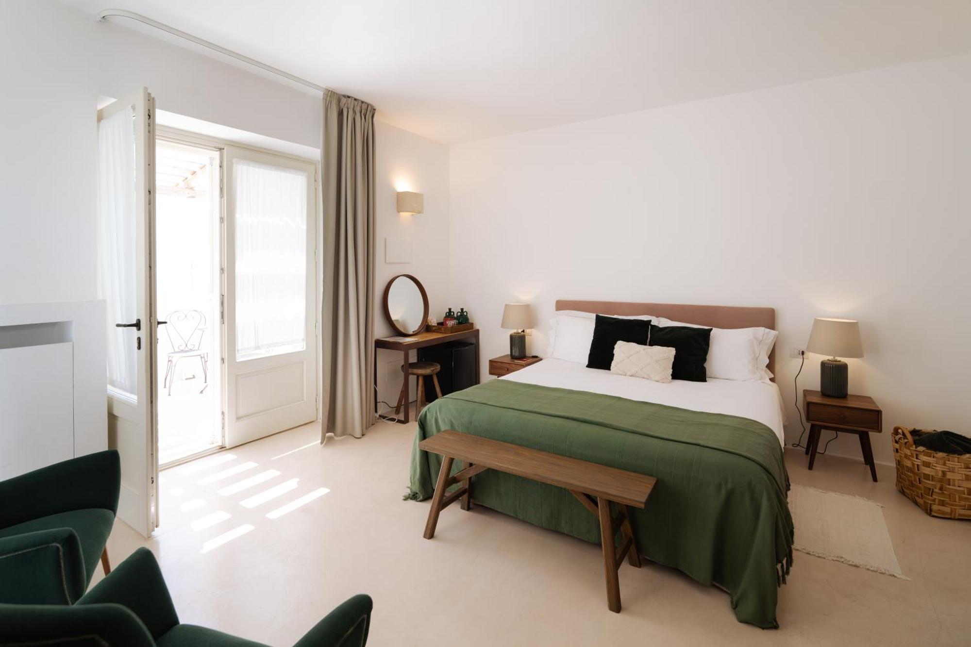 Deluxe Double Room Garden View