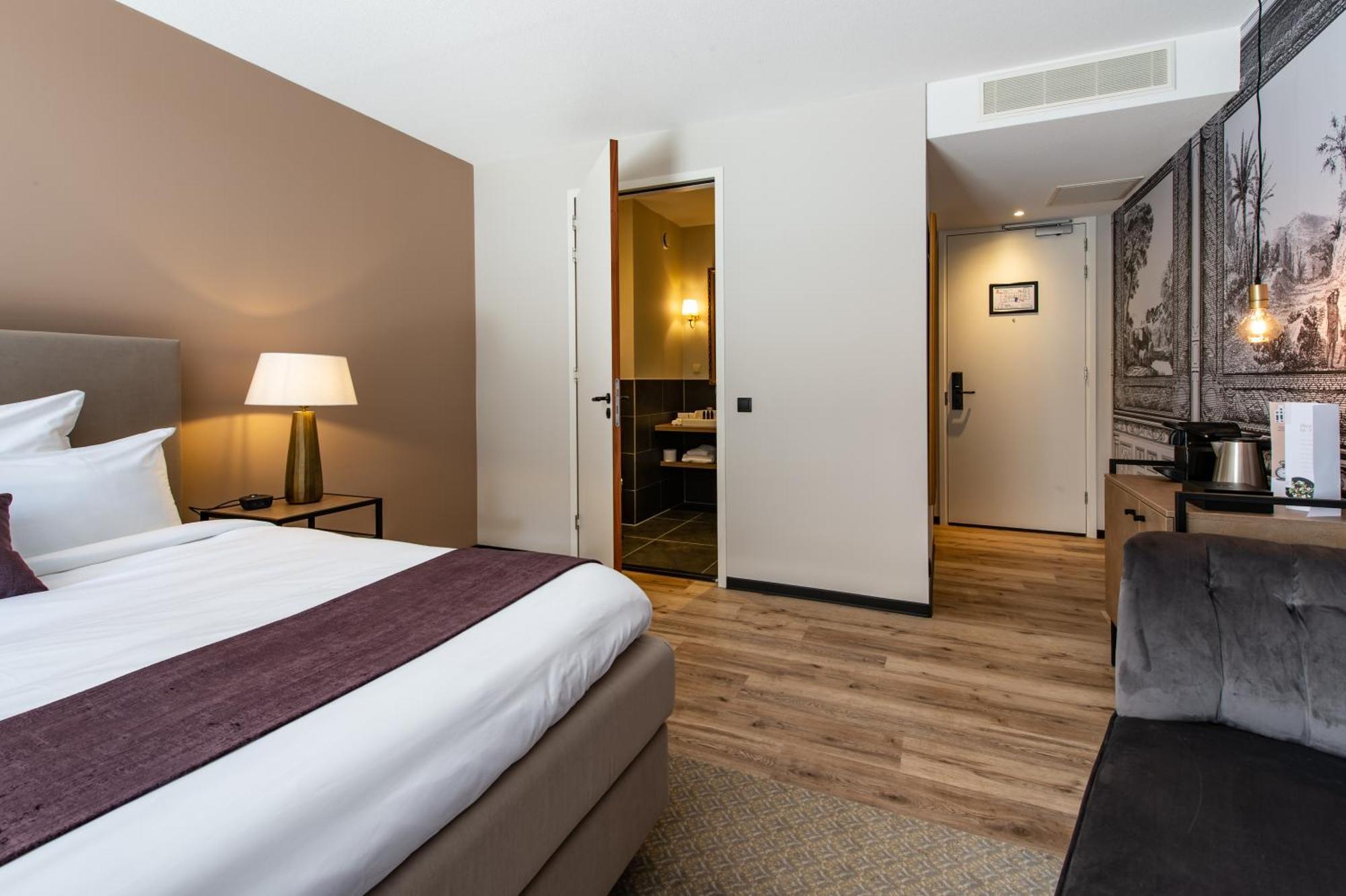 King Room Garden View