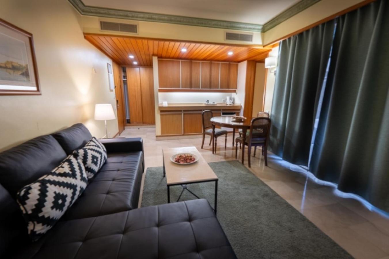 Standard Suite